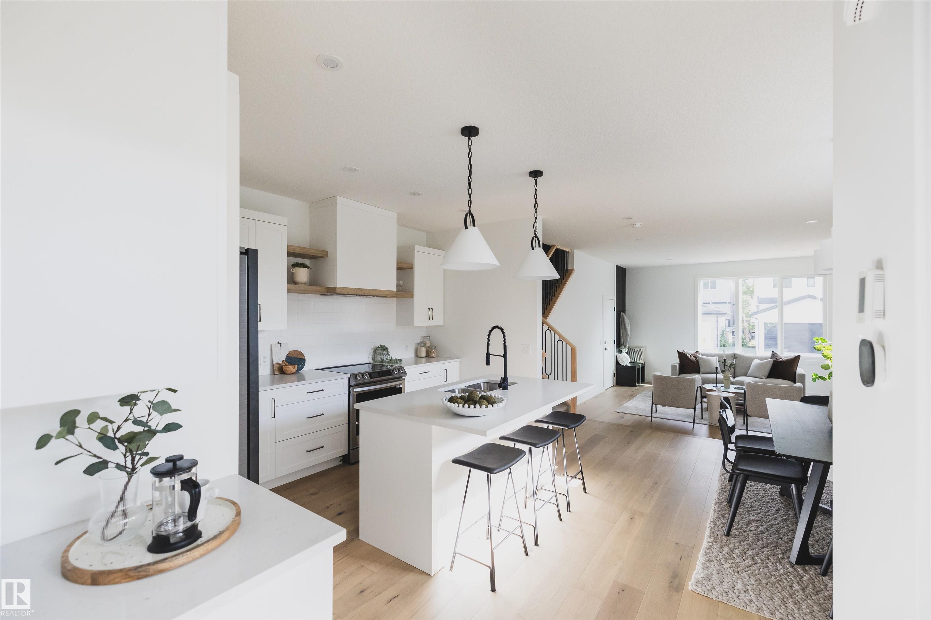 Photo 3 at 4216 121 Street NW, Aspen Gardens, Edmonton