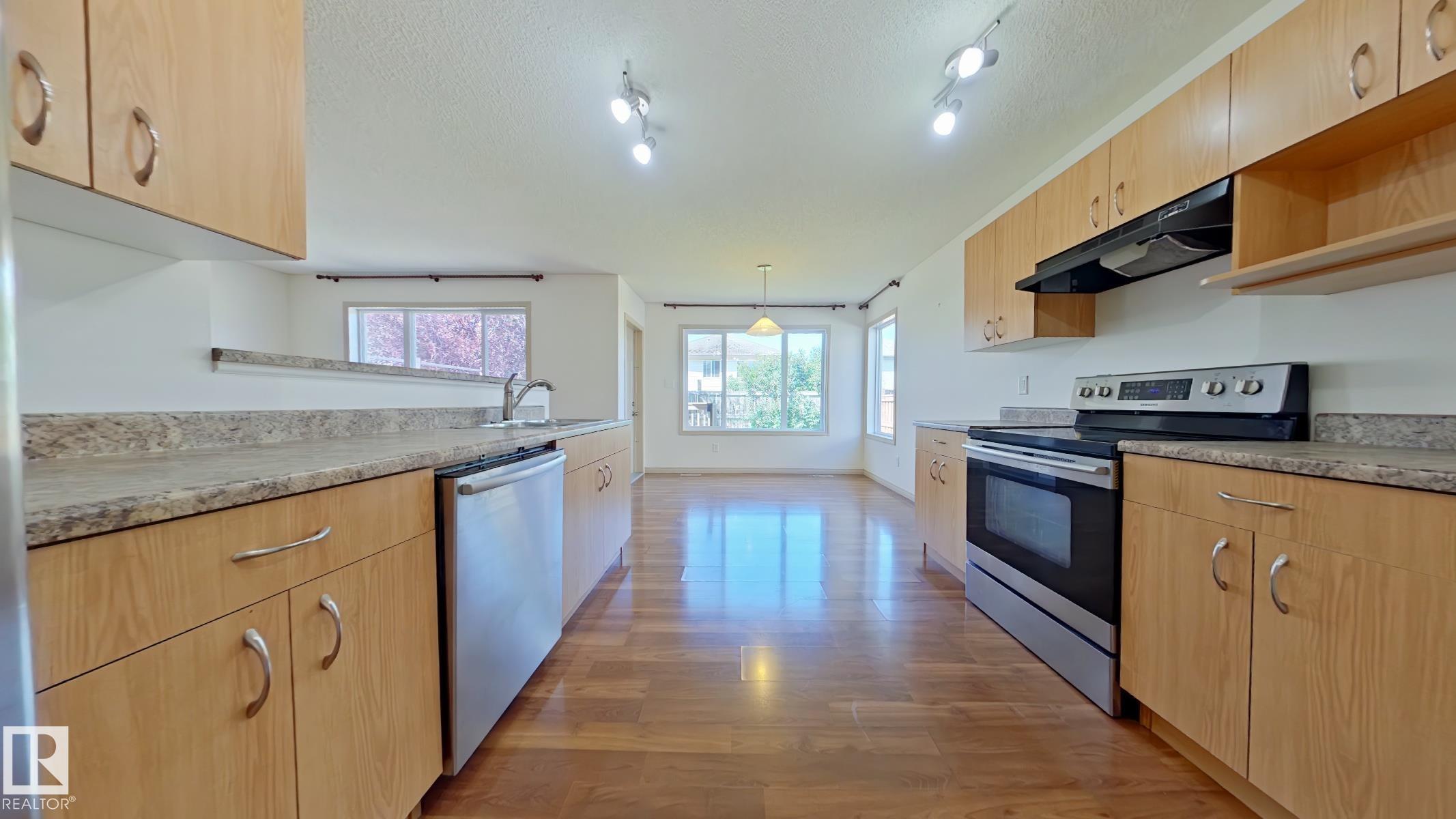 Picture for 11712 13 AV SW