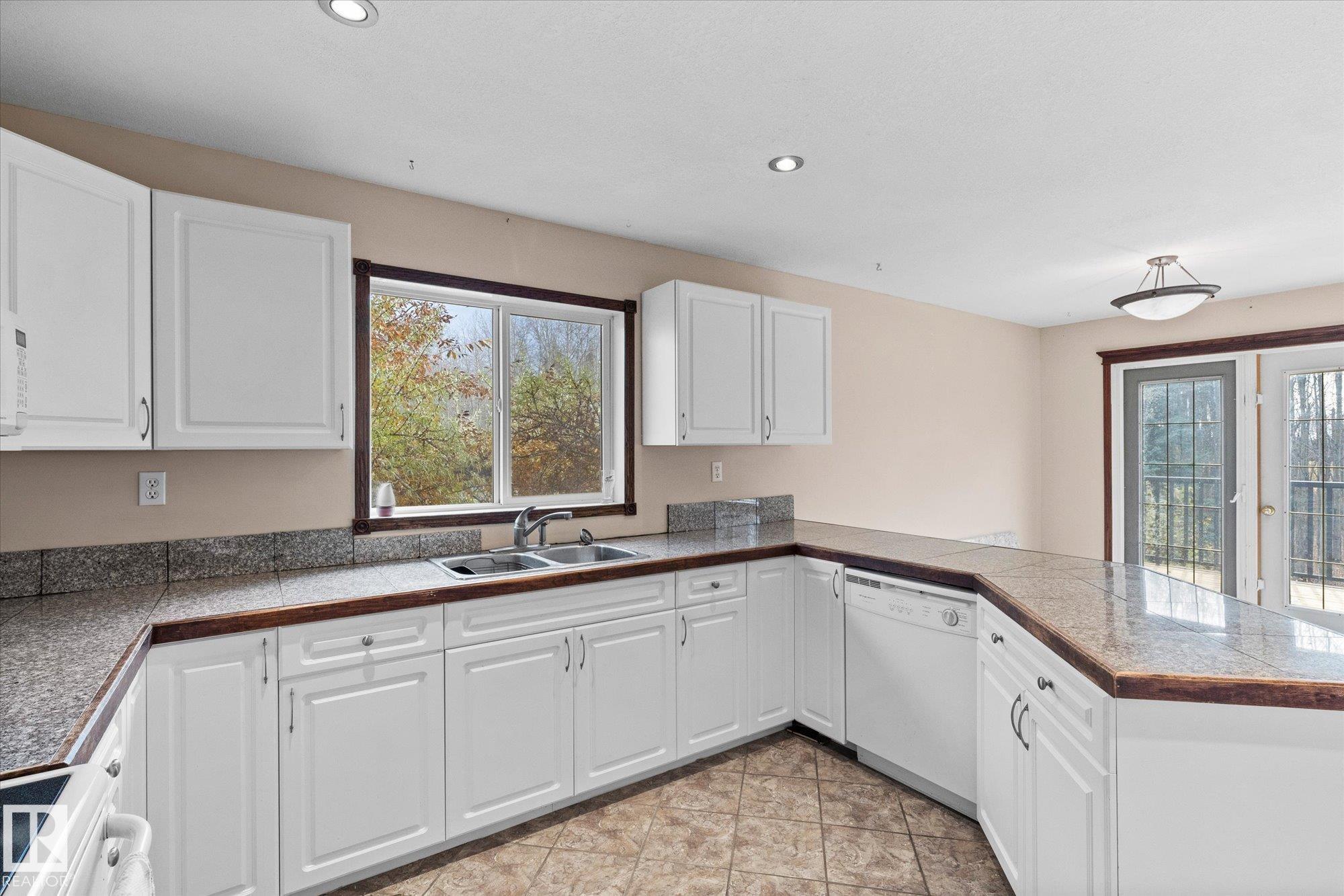 Photo 19 at 16 - 1319 Twp Road 510, Lamorra Landing Estates, Rural Parkland County