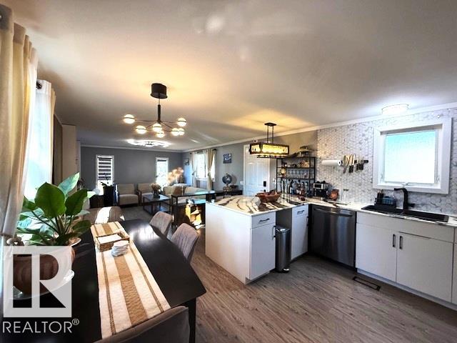 Picture for 25 Ridgeway Drive NW