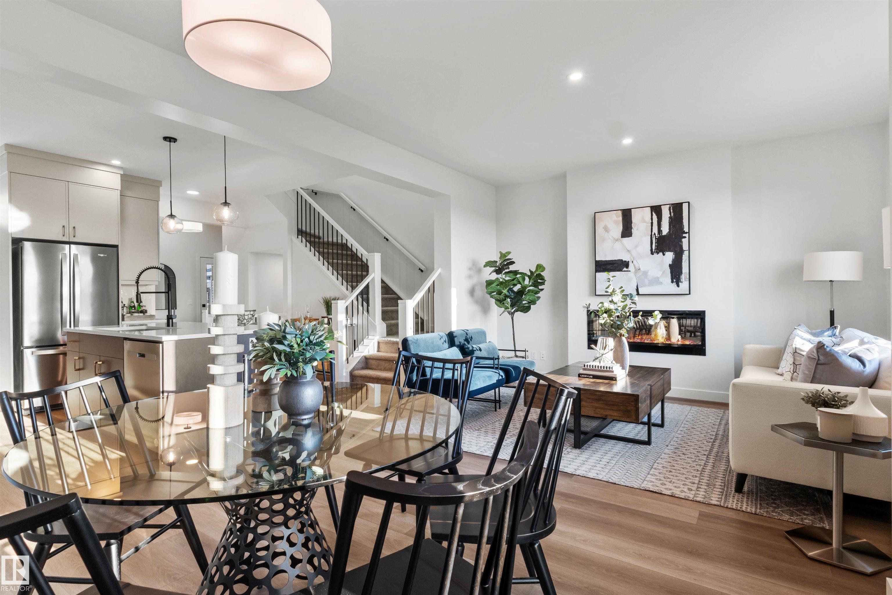 Photo 2 at 4809 Cawsey Terrace SW, Chappelle Area, Edmonton