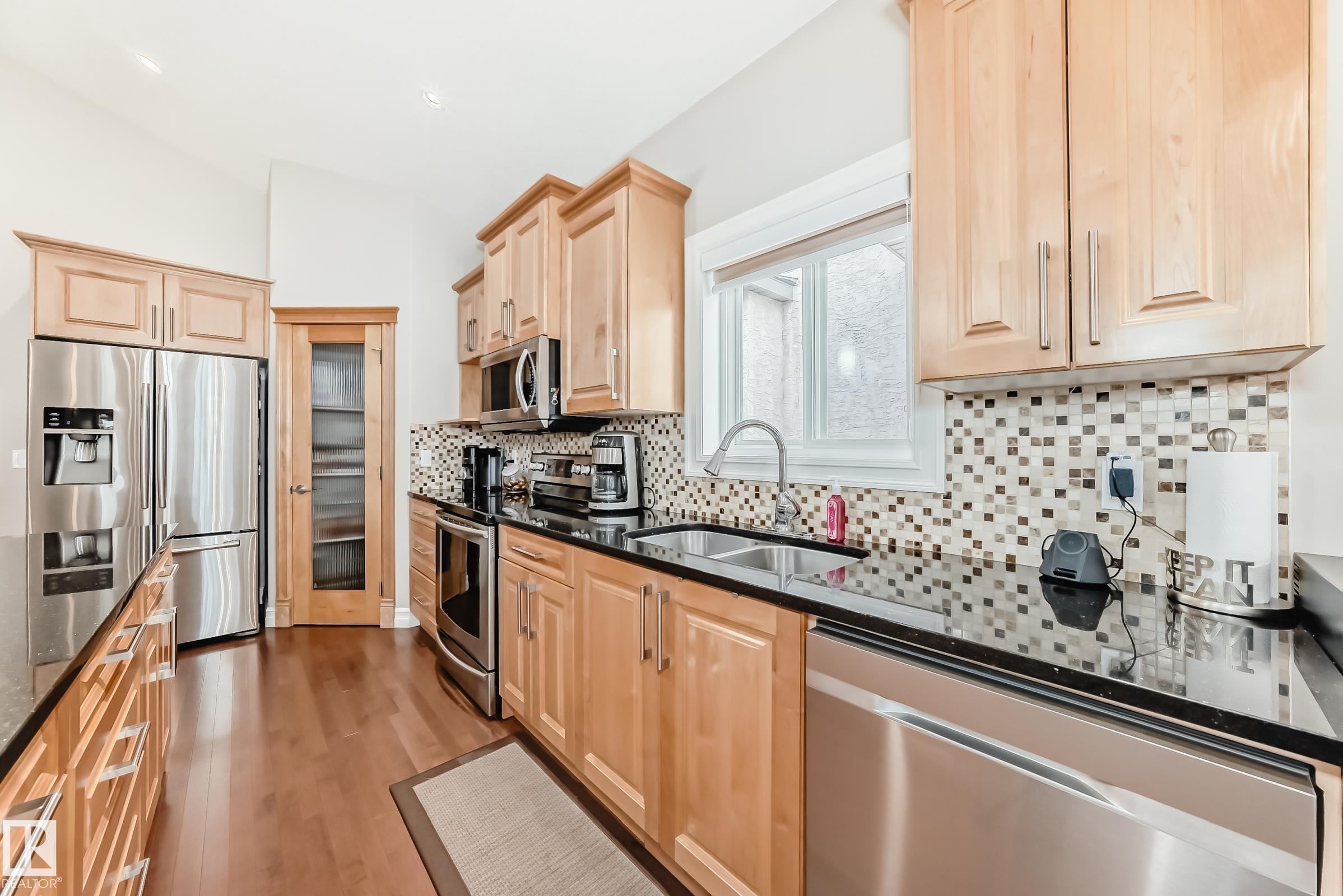 Photo 11 at 17052 71 Street NW, Schonsee, Edmonton