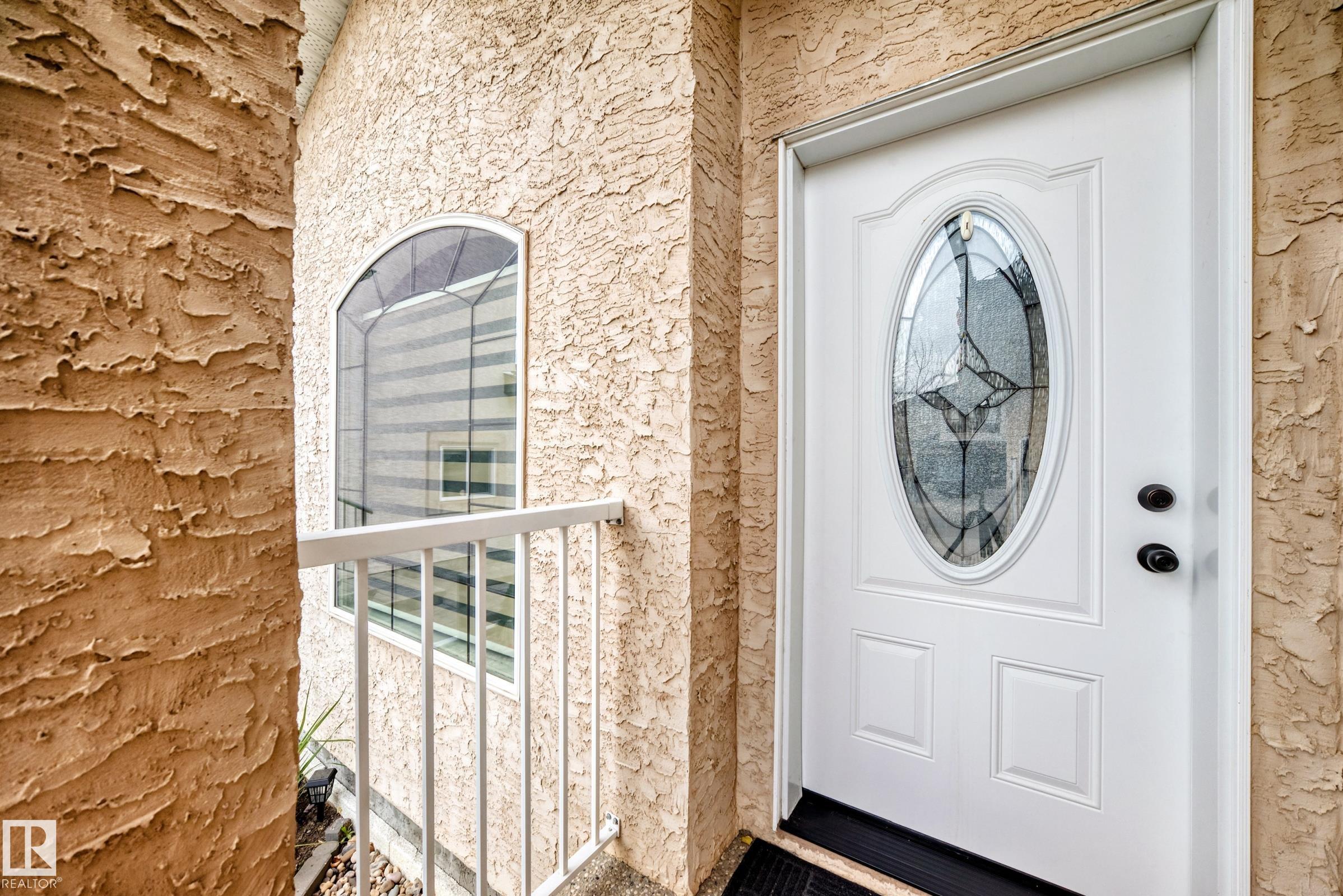 Photo 3 at 17052 71 Street NW, Schonsee, Edmonton