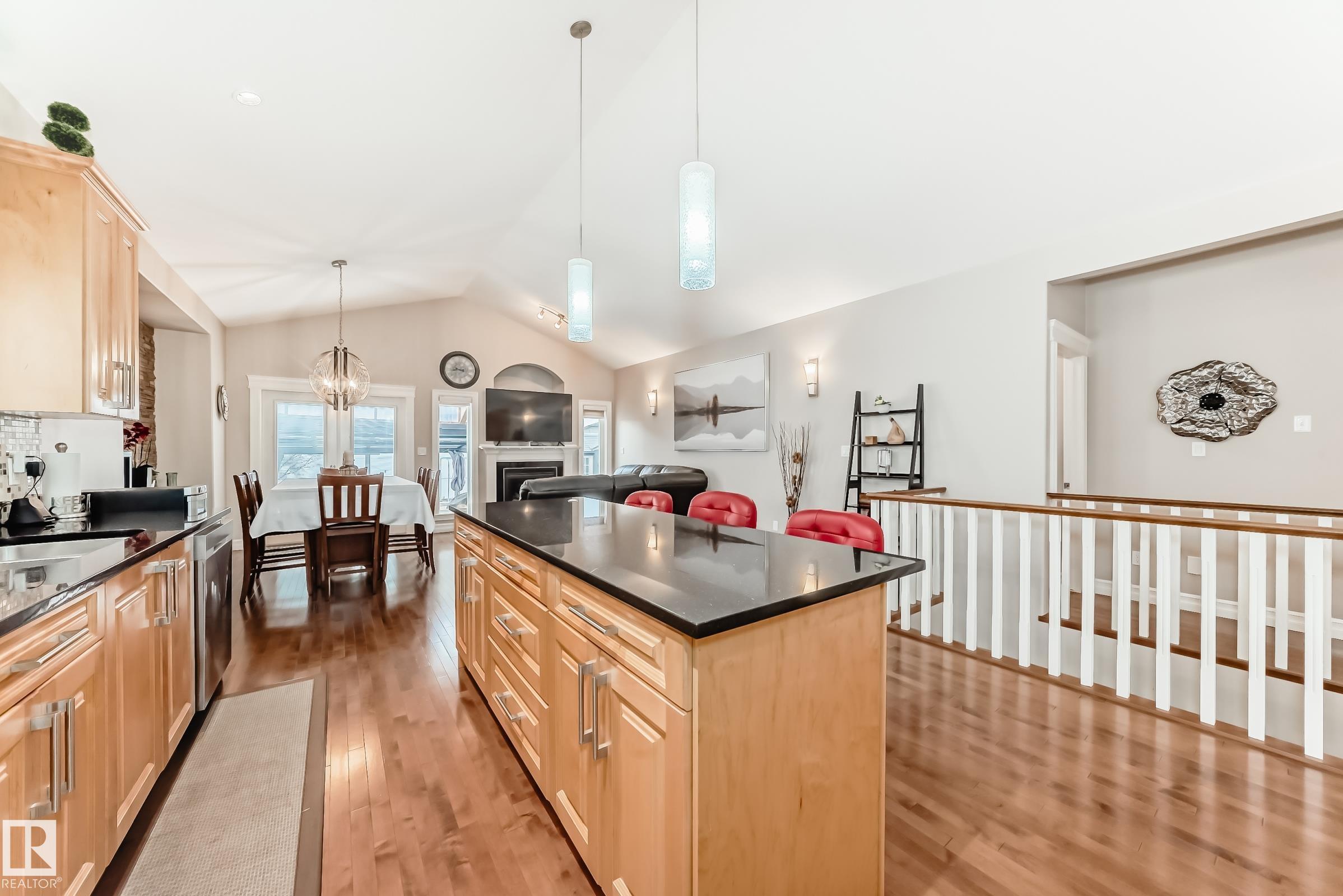 Photo 10 at 17052 71 Street NW, Schonsee, Edmonton