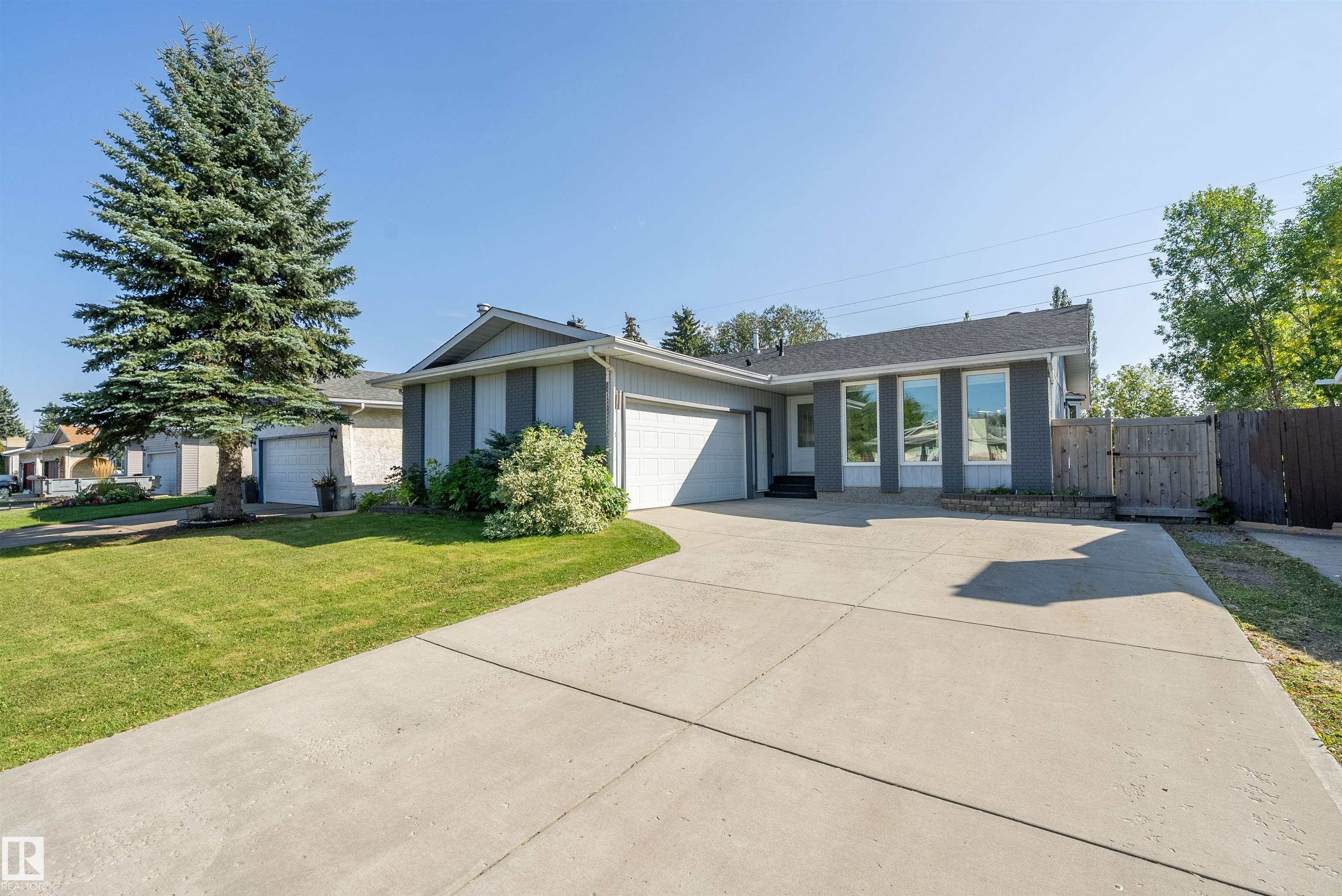 Photo 2 at 18211 80 Avenue NW, Aldergrove, Edmonton