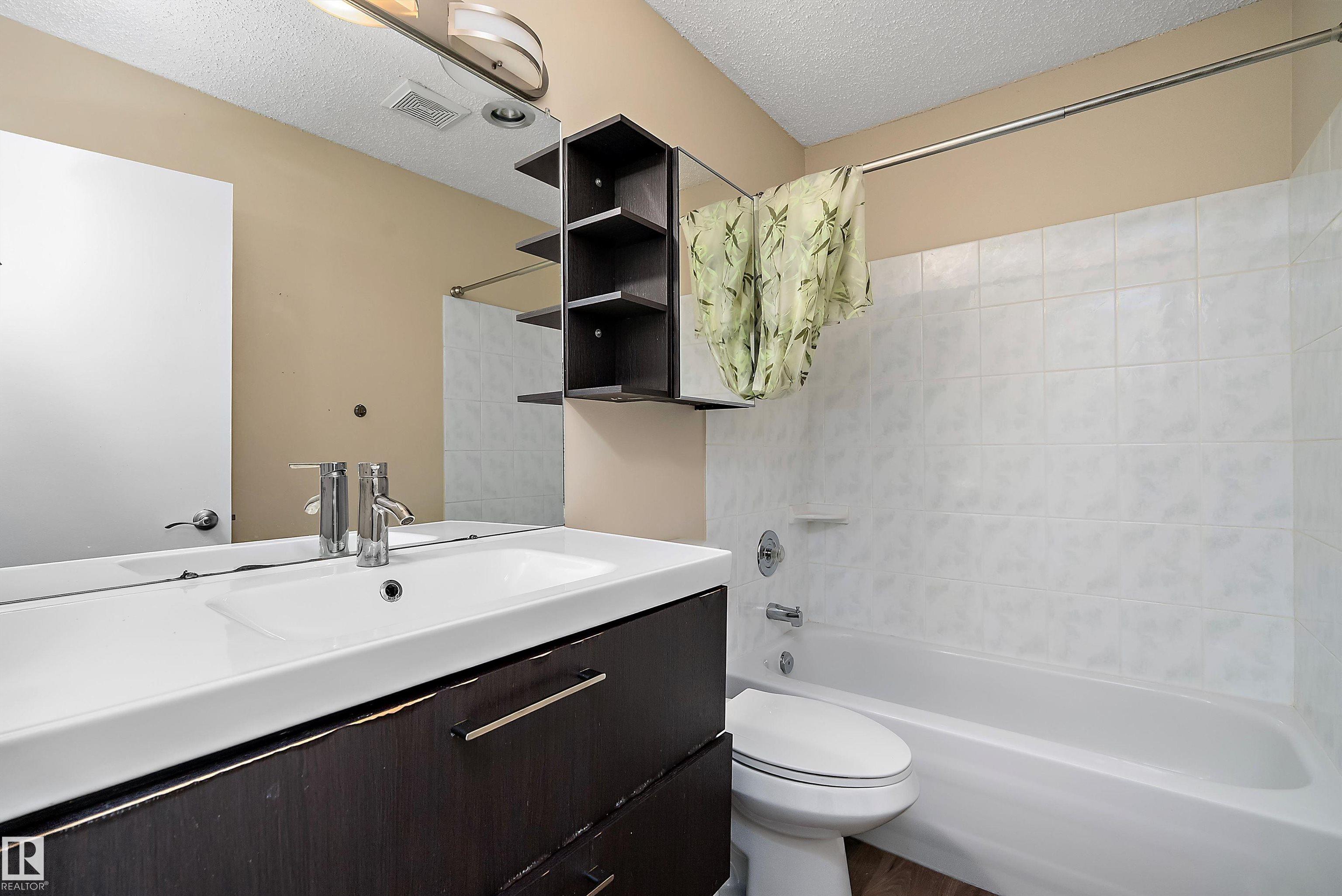 Photo 14 at 18211 80 Avenue NW, Aldergrove, Edmonton