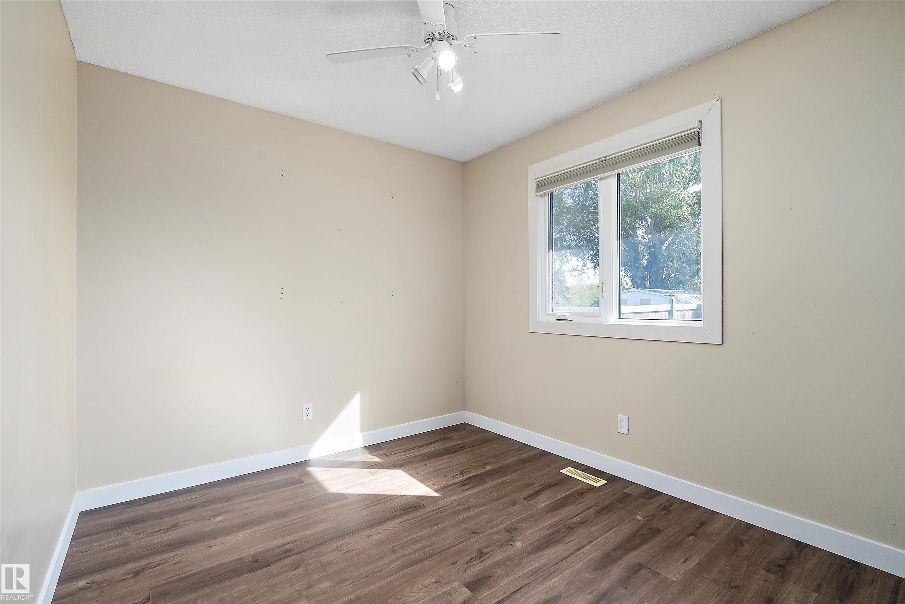 Photo 15 at 18211 80 Avenue NW, Aldergrove, Edmonton