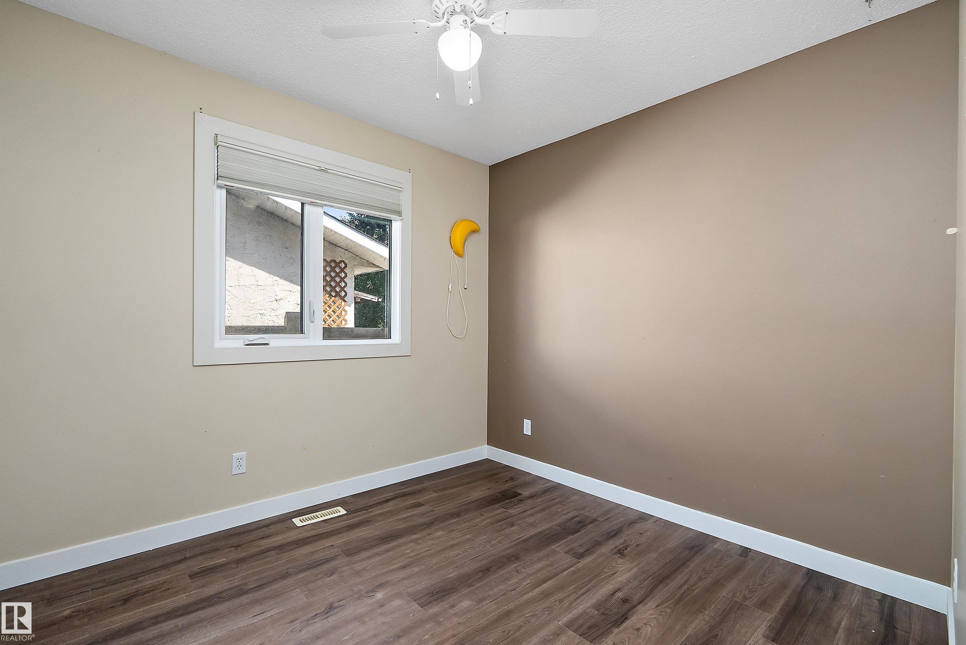 Photo 17 at 18211 80 Avenue NW, Aldergrove, Edmonton