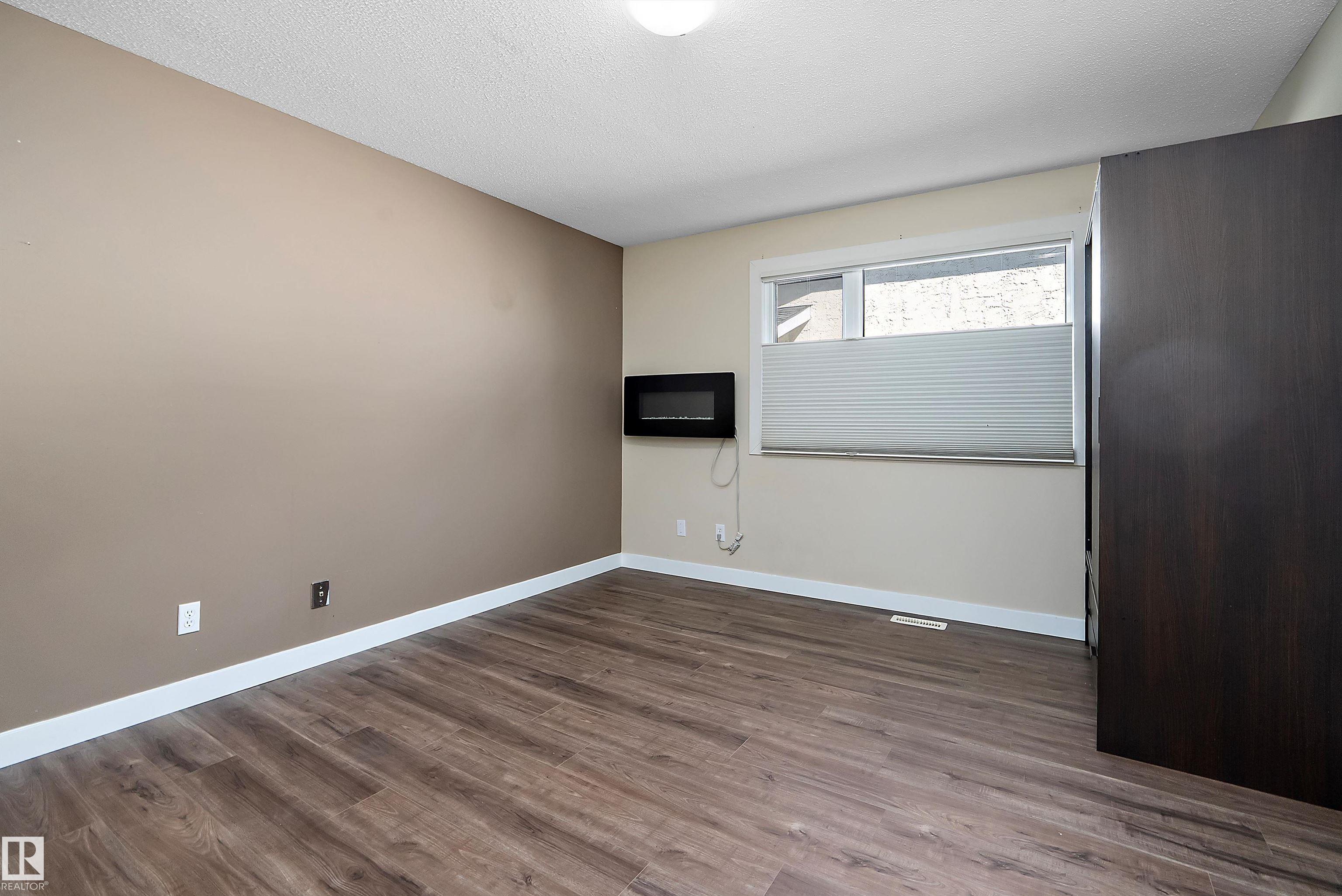 Photo 19 at 18211 80 Avenue NW, Aldergrove, Edmonton