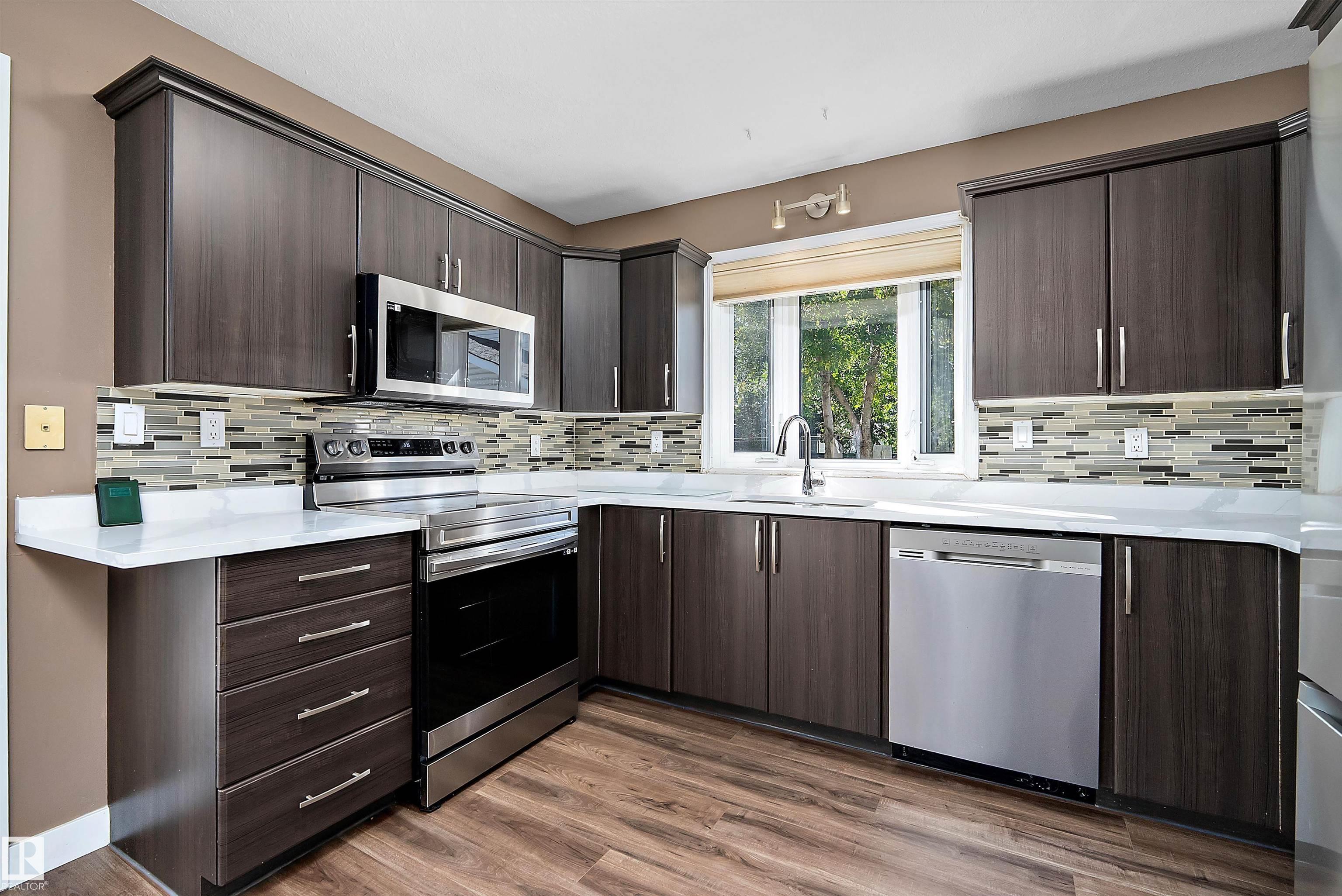 Photo 3 at 18211 80 Avenue NW, Aldergrove, Edmonton