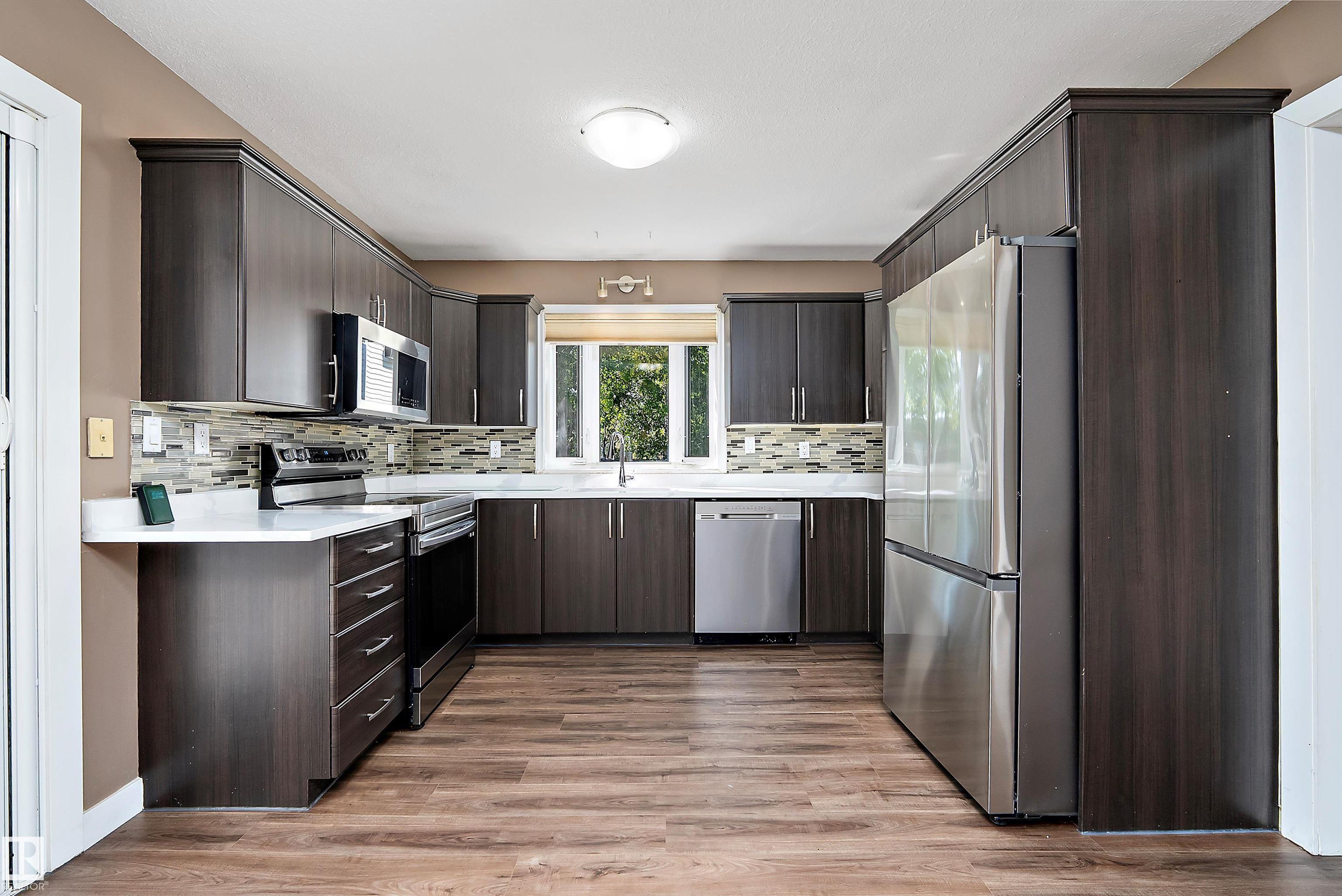 Photo 4 at 18211 80 Avenue NW, Aldergrove, Edmonton