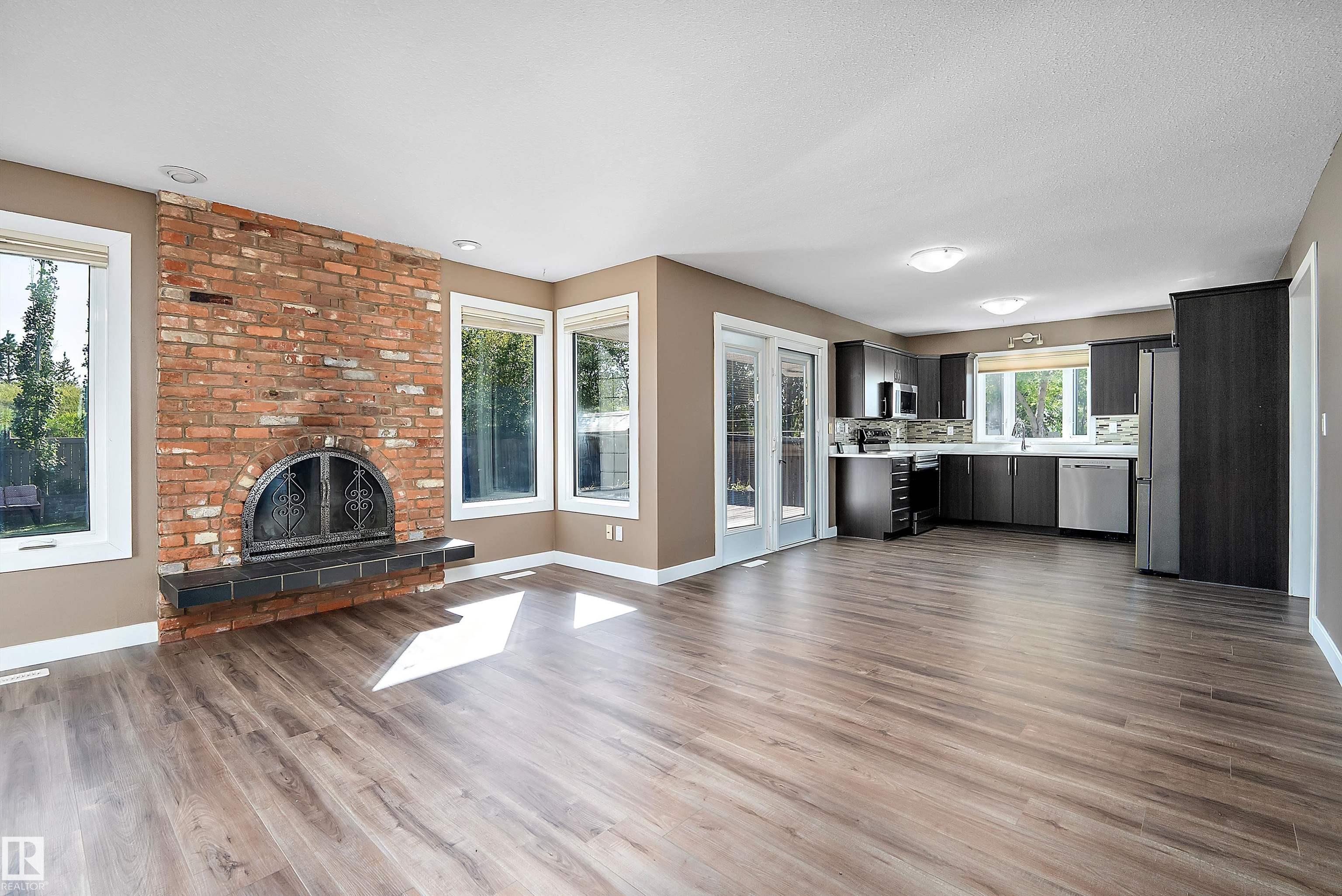 Photo 6 at 18211 80 Avenue NW, Aldergrove, Edmonton