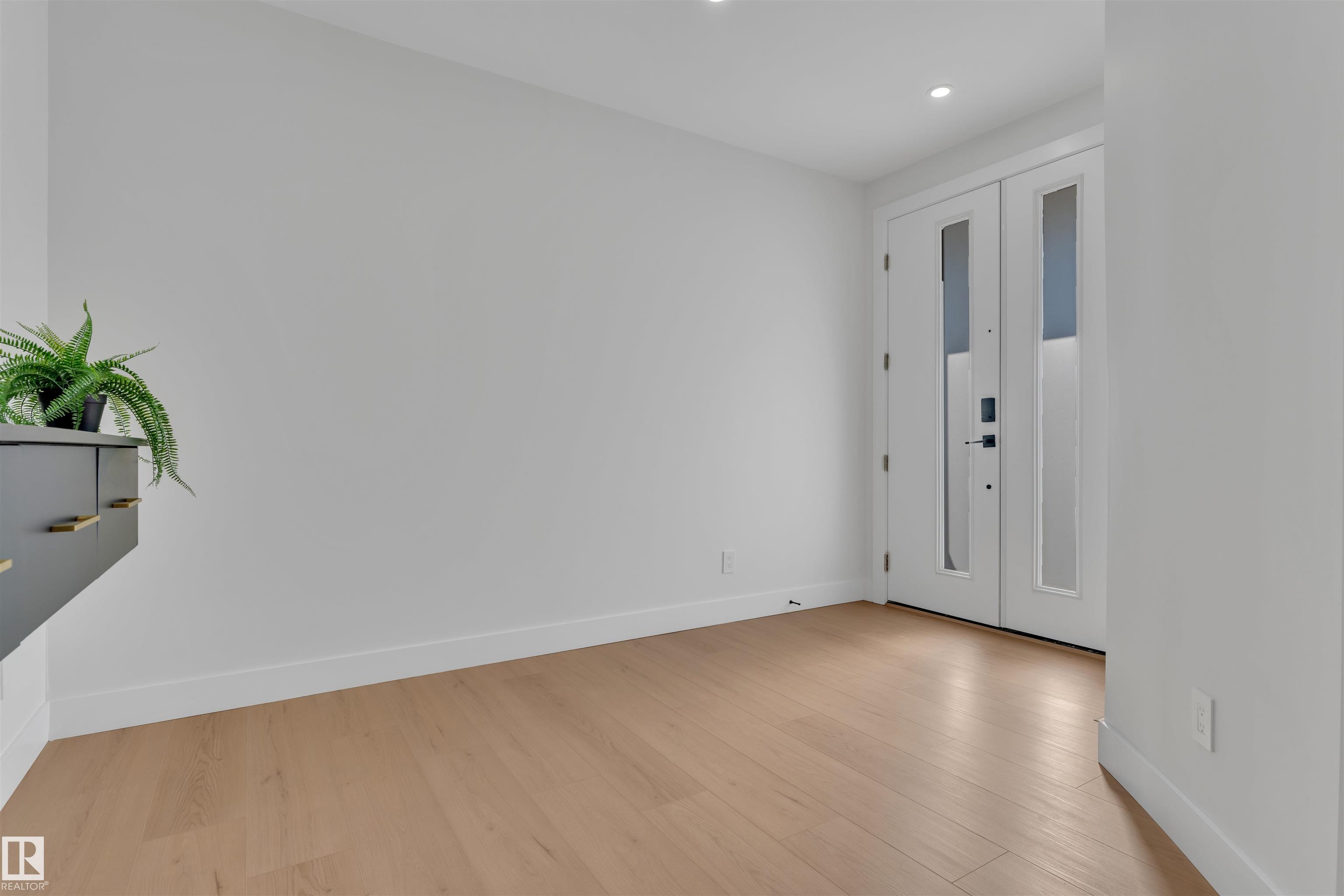 Photo 7 at 121 29a Street SW, Alces, Edmonton