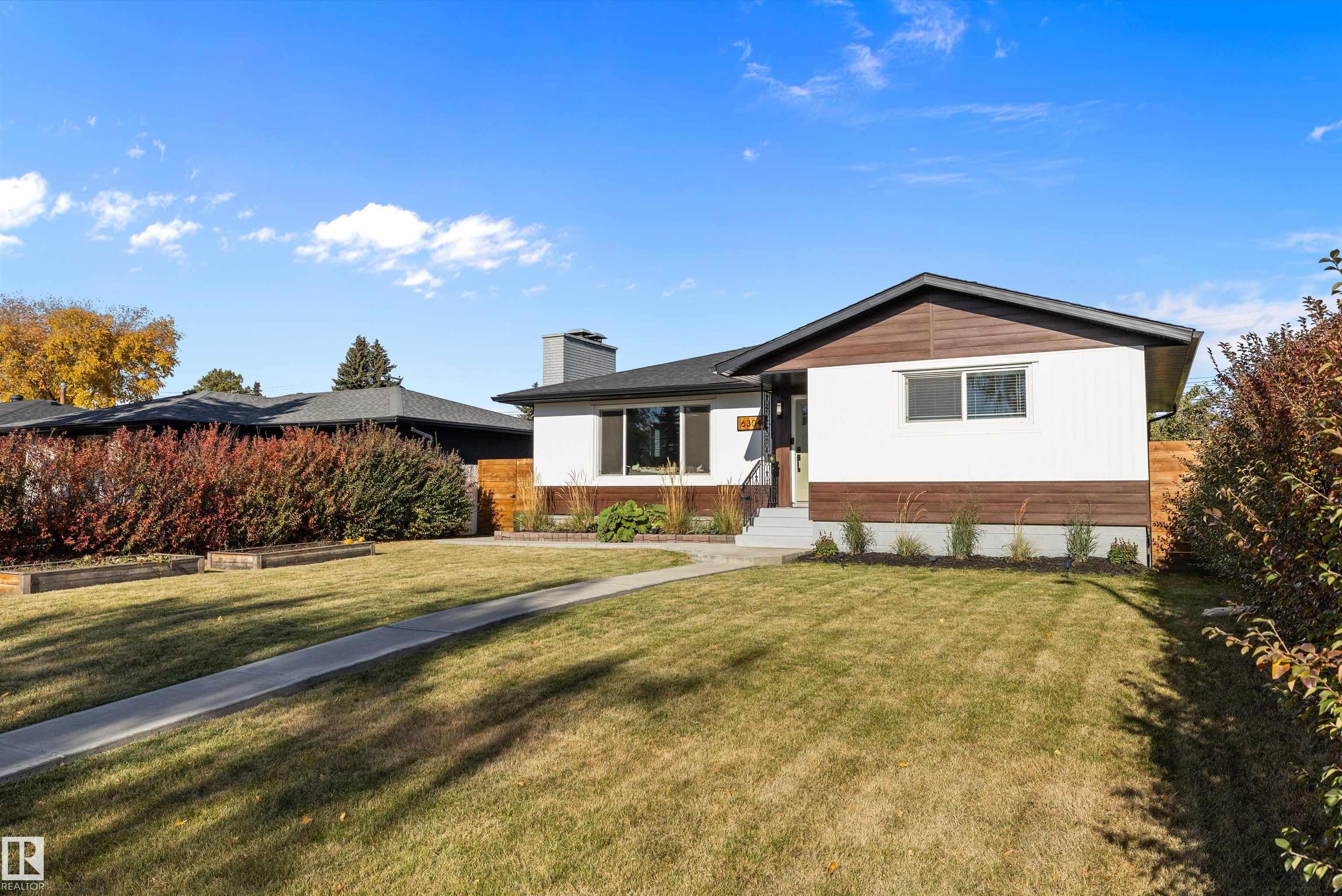 Photo 3 at 6304 94a Avenue NW, Ottewell, Edmonton