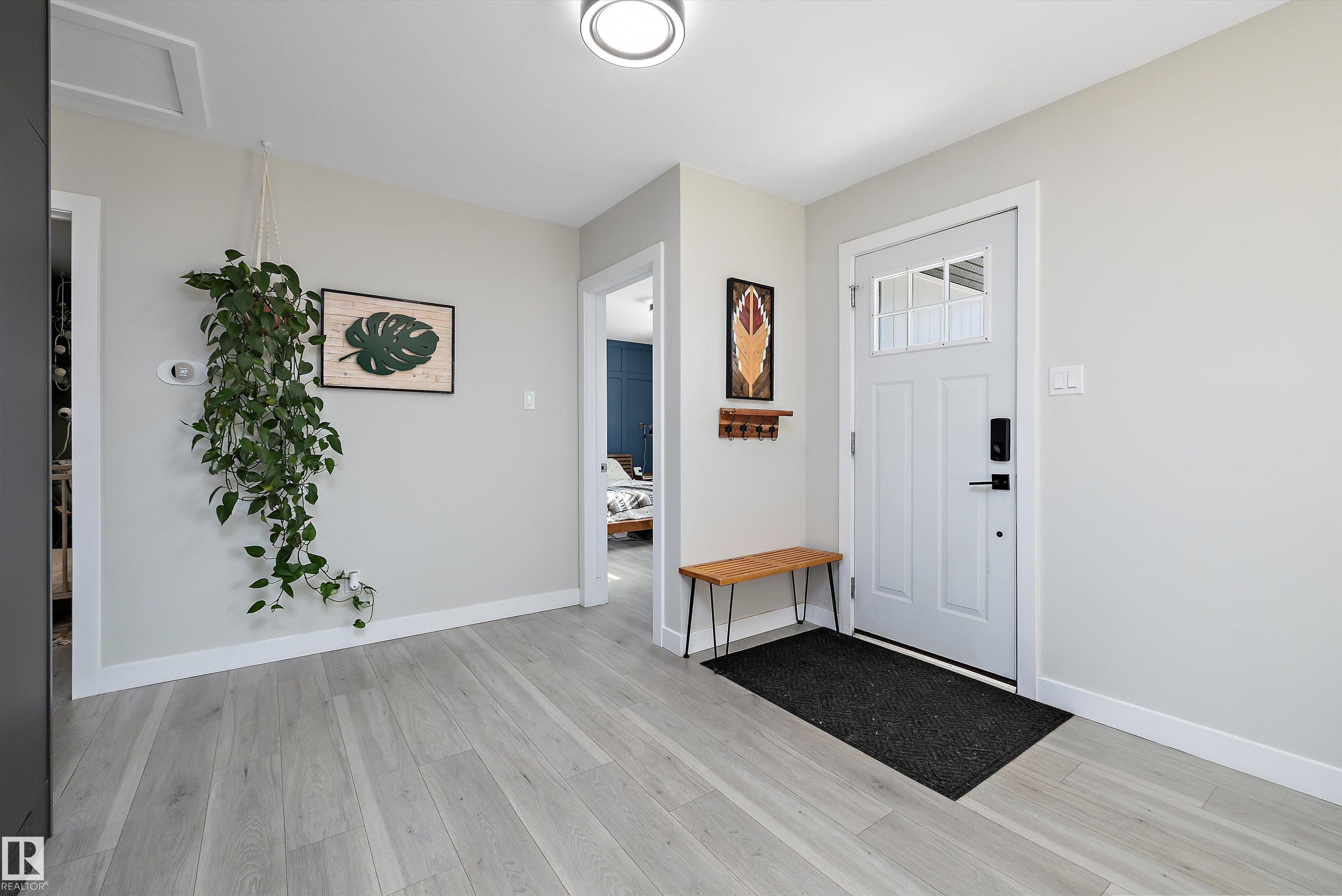 Photo 6 at 6304 94a Avenue NW, Ottewell, Edmonton