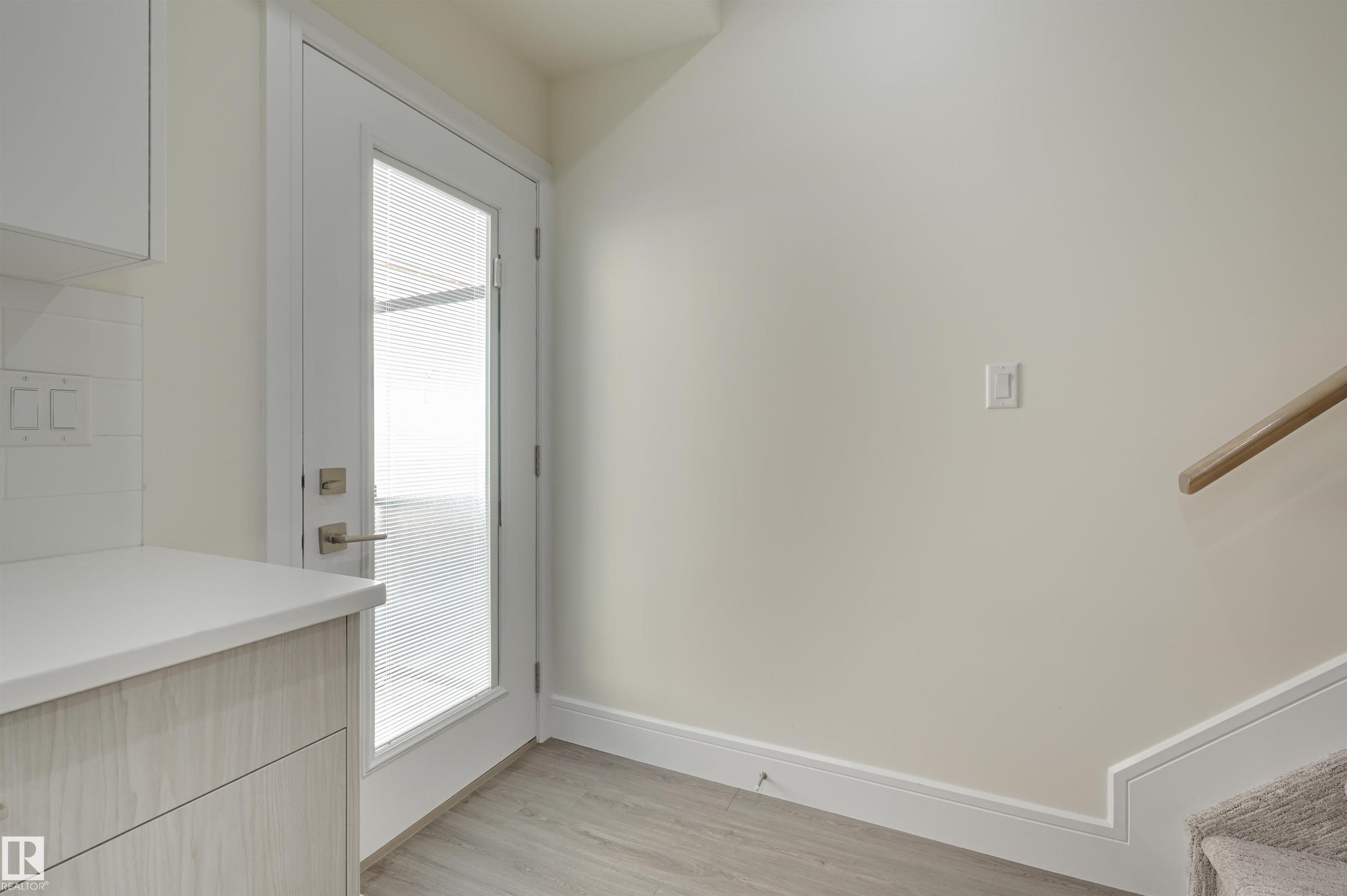 Photo 13 at 14916 108 Avenue NW, High Park, Edmonton