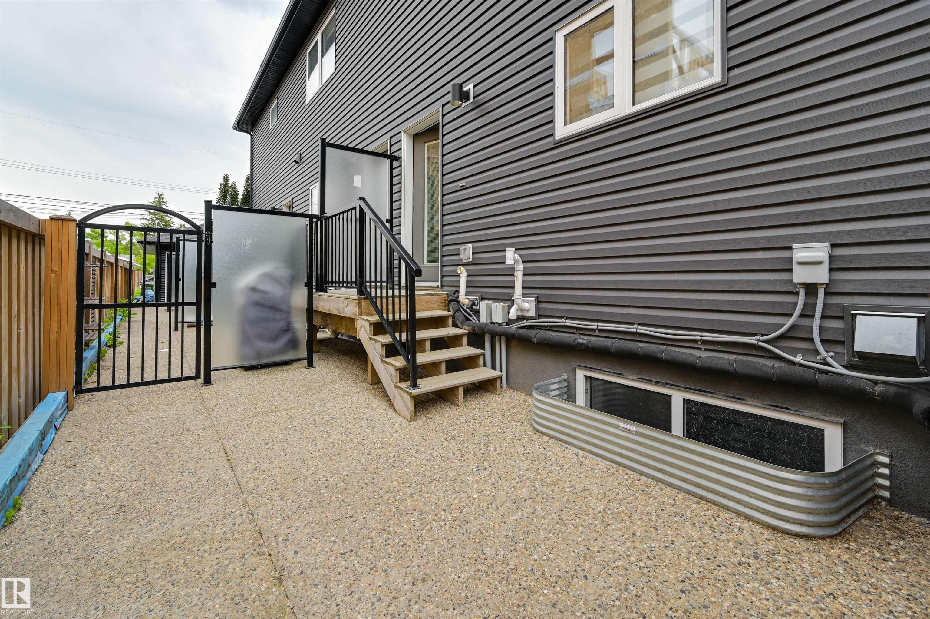 Photo 33 at 14916 108 Avenue NW, High Park, Edmonton