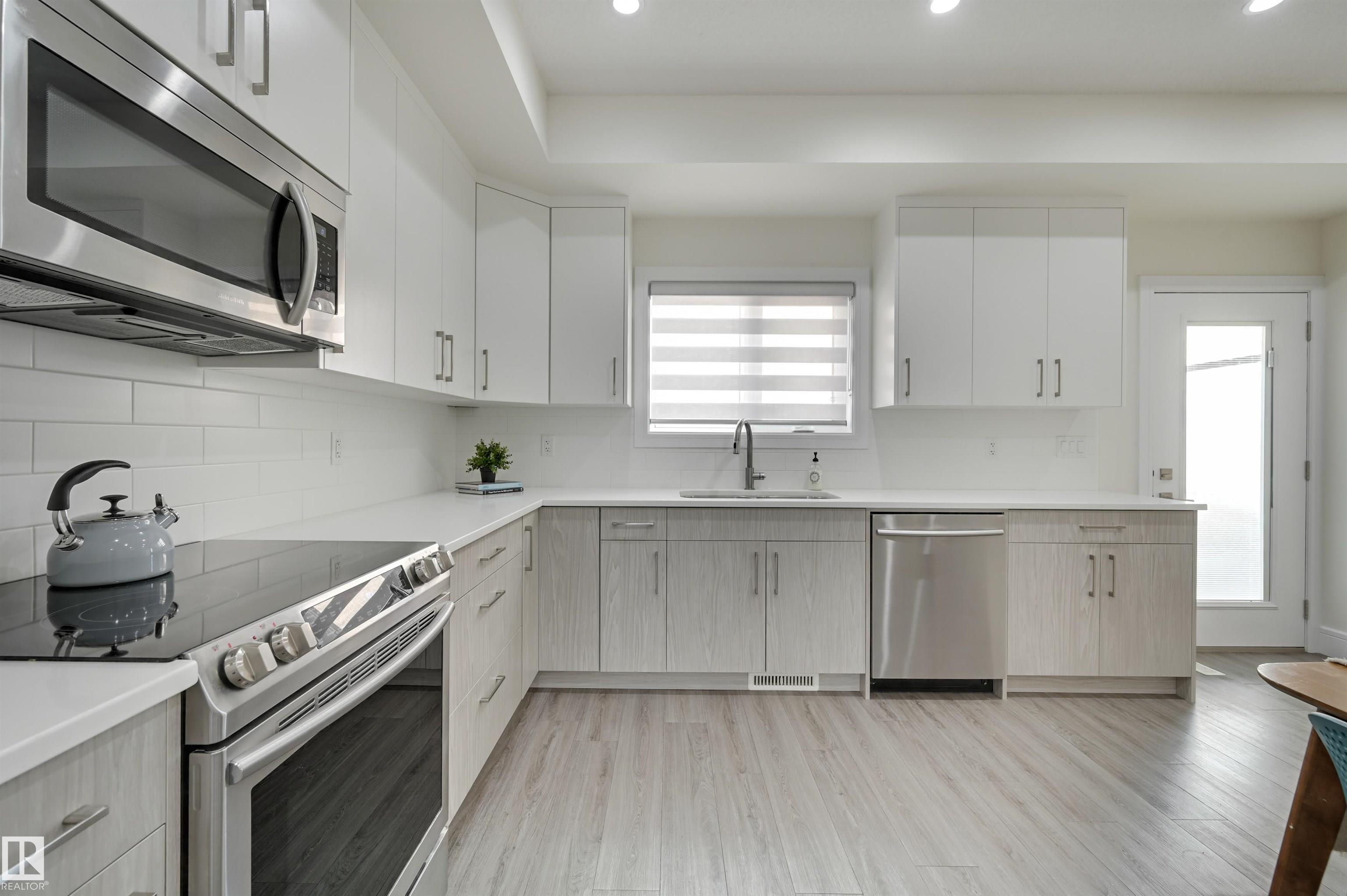 Photo 10 at 14916 108 Avenue NW, High Park, Edmonton