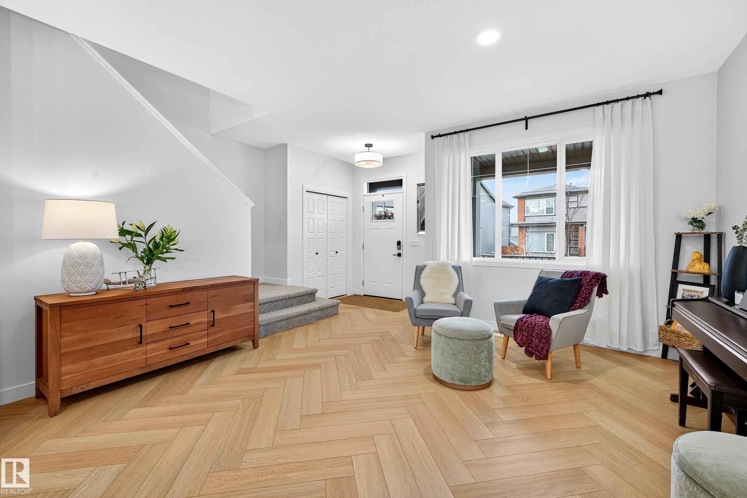 Photo 9 at 3847 Chrustawka Place SW, Chappelle Area, Edmonton