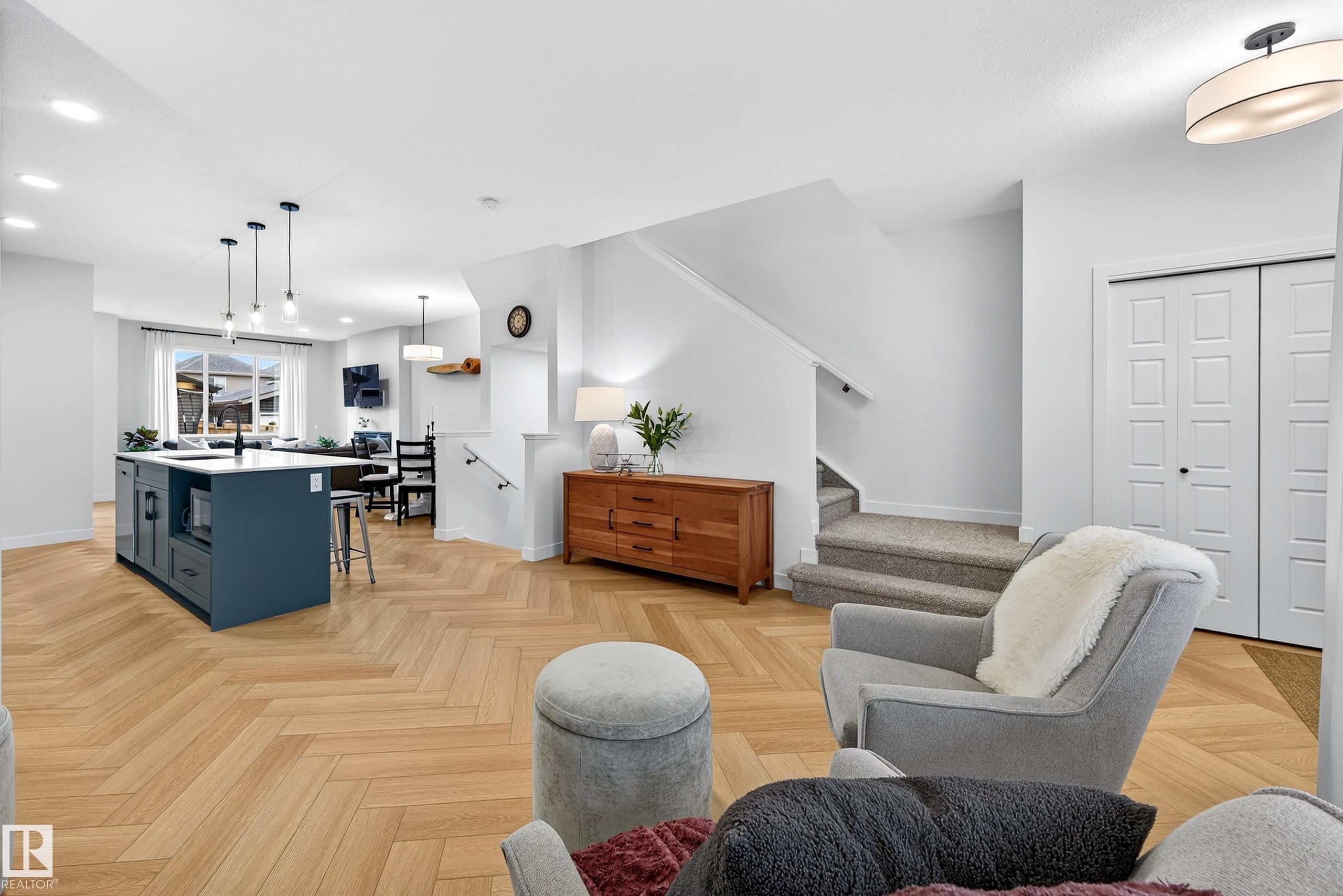 Photo 10 at 3847 Chrustawka Place SW, Chappelle Area, Edmonton