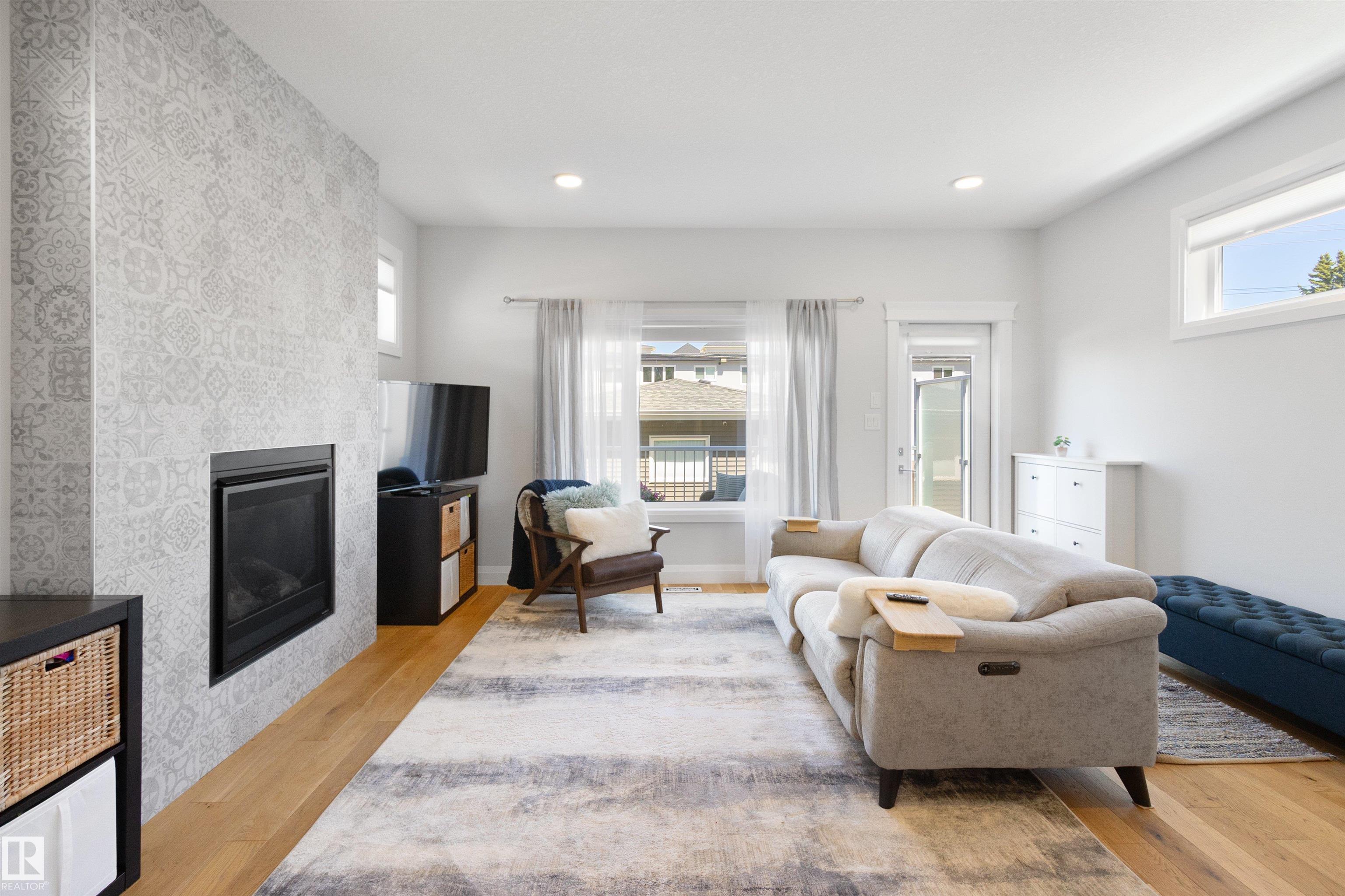 Photo 13 at 8534 81 Avenue NW, King Edward Park, Edmonton