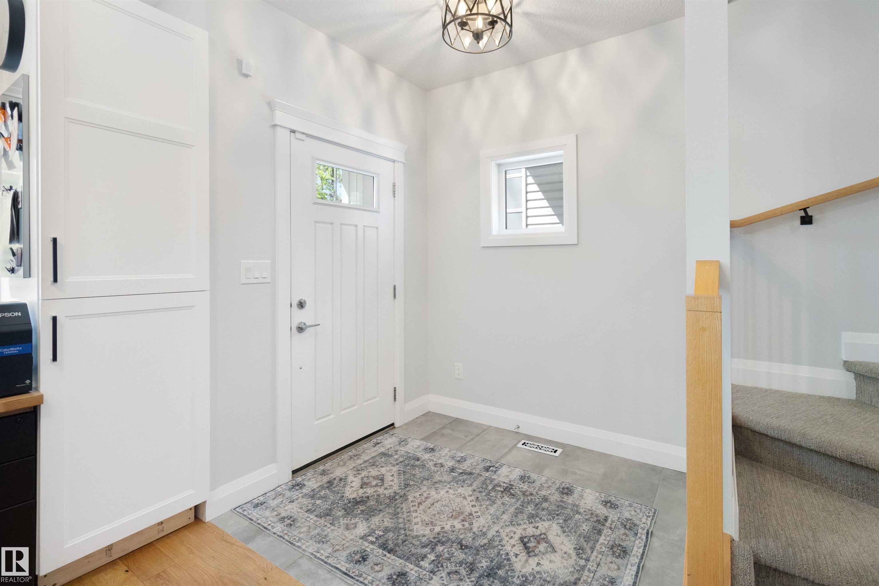 Photo 3 at 8534 81 Avenue NW, King Edward Park, Edmonton