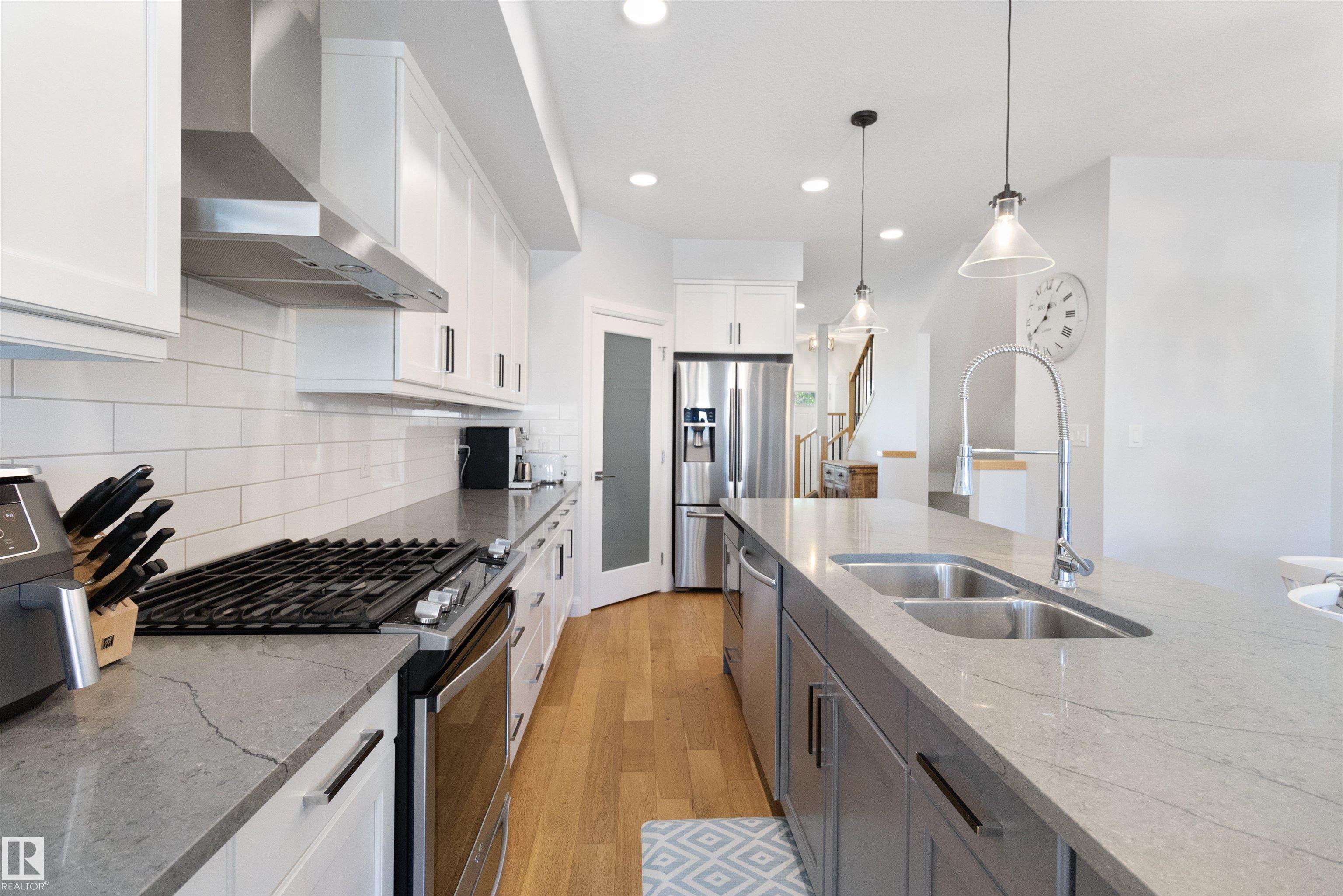 Photo 10 at 8534 81 Avenue NW, King Edward Park, Edmonton