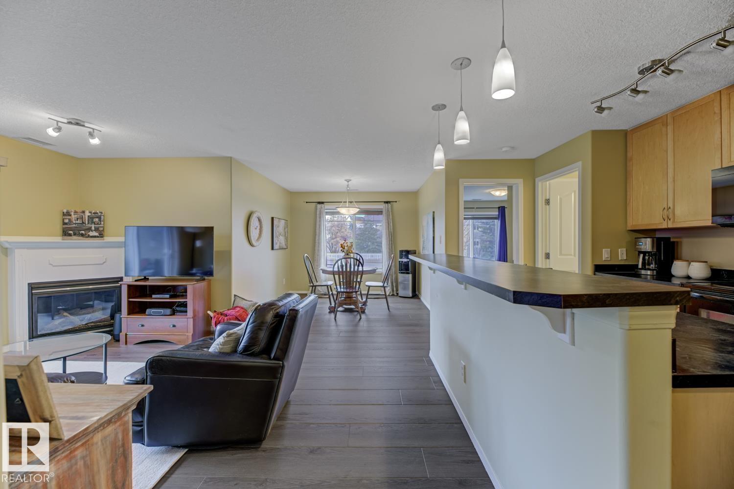 Photo 3 at 233 - 78B Mckenney Avenue, Mission, St. Albert