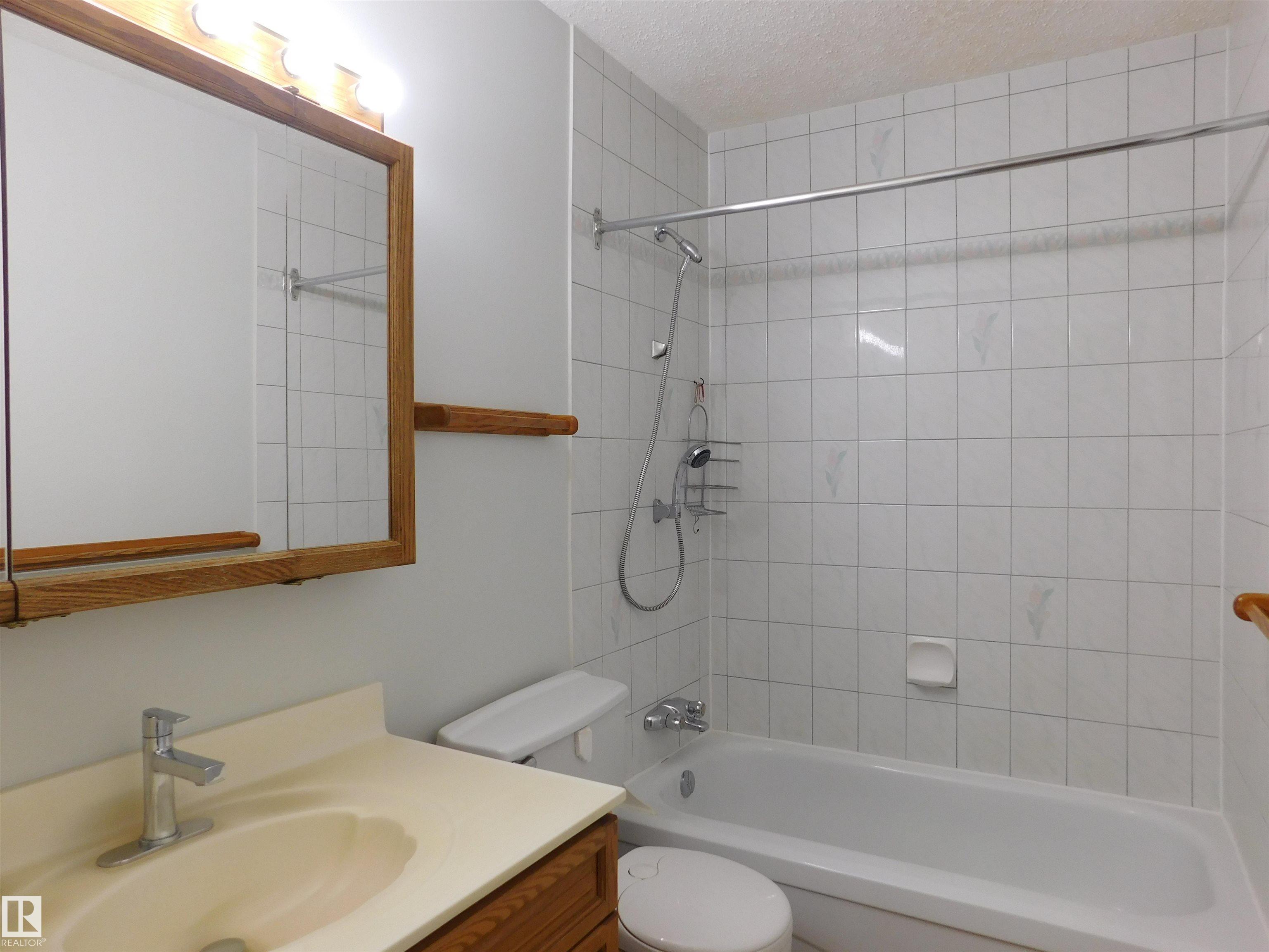 Photo 16 at 9311 187 Street NW, Belmead, Edmonton