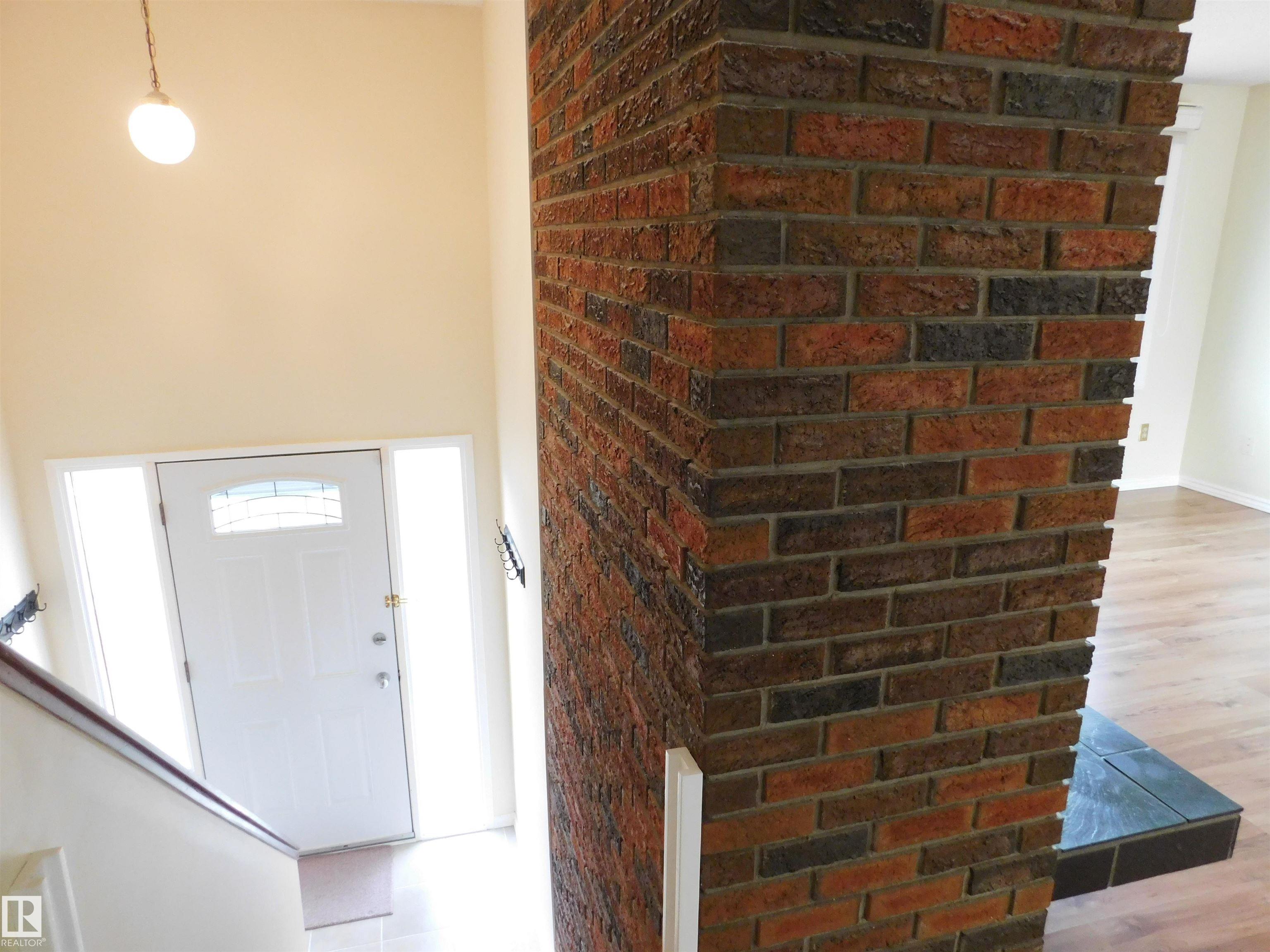 Photo 4 at 9311 187 Street NW, Belmead, Edmonton