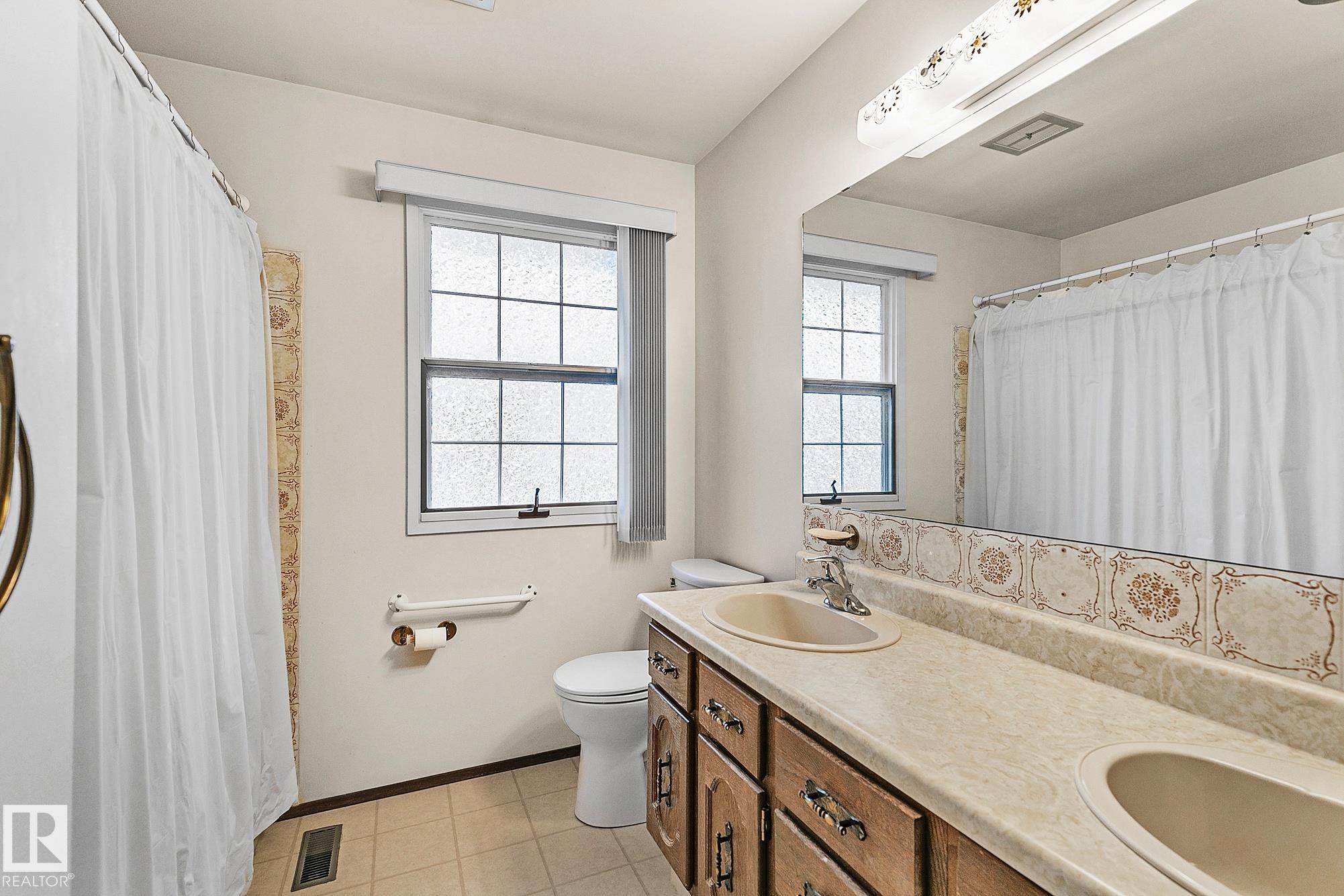 Photo 31 at 186 Willow Way NW, Westridge, Edmonton