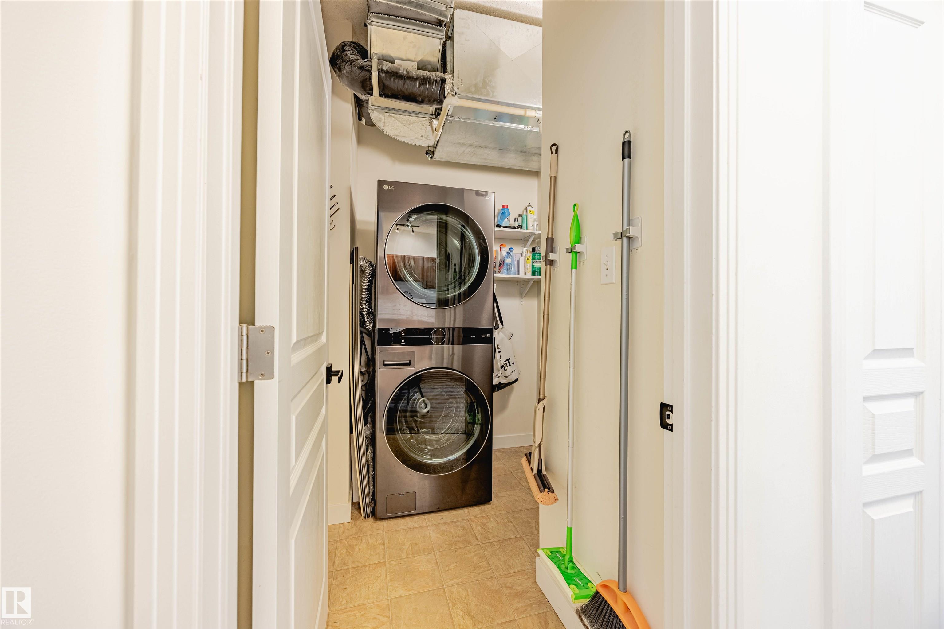 Photo 13 at 609 - 10333 112 Street NW, Wîhkwêntôwin, Edmonton