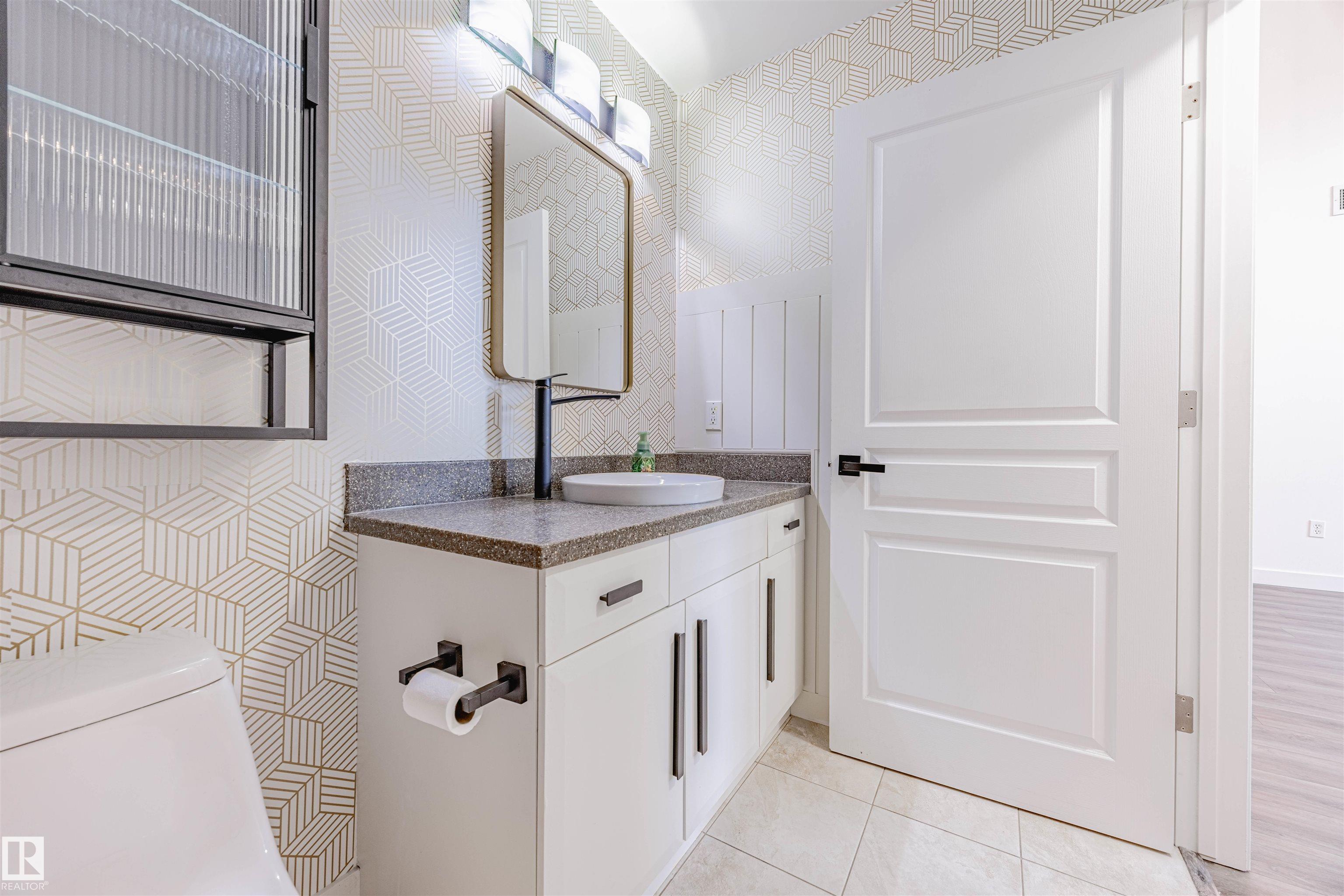 Photo 15 at 609 - 10333 112 Street NW, Wîhkwêntôwin, Edmonton