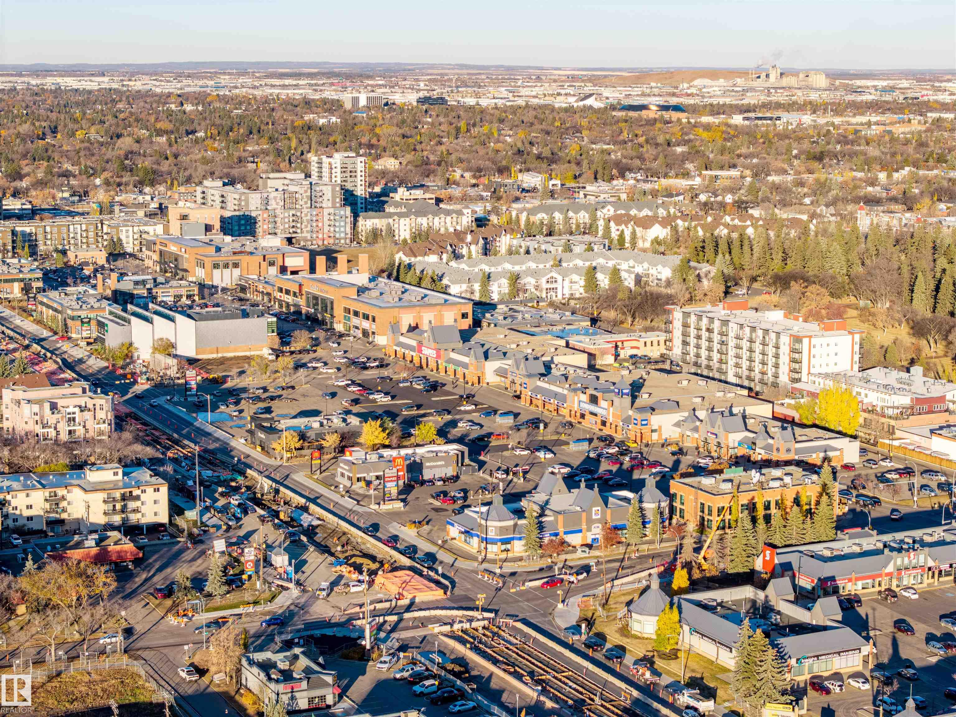 Photo 33 at 609 - 10333 112 Street NW, Wîhkwêntôwin, Edmonton