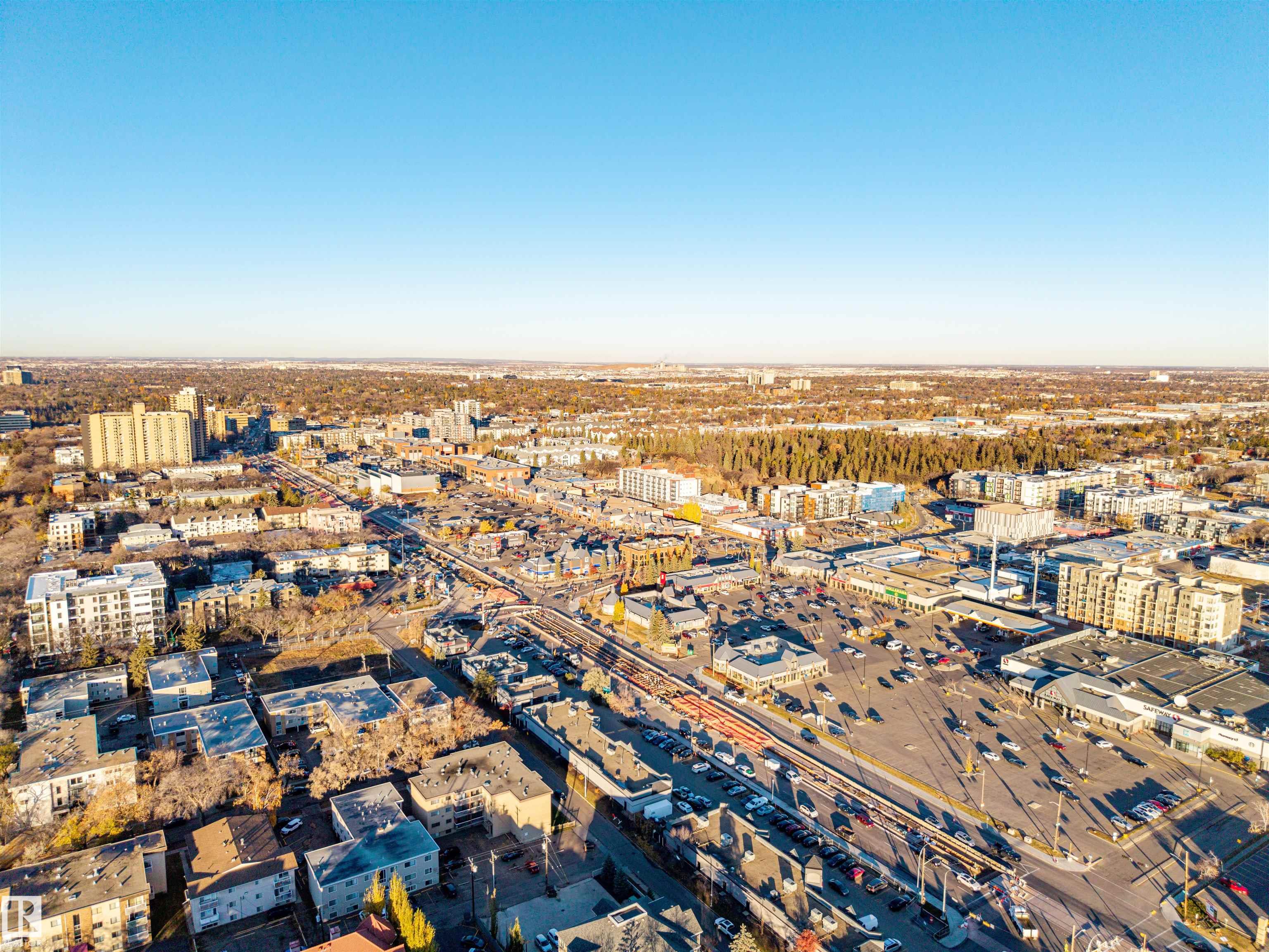 Photo 34 at 609 - 10333 112 Street NW, Wîhkwêntôwin, Edmonton