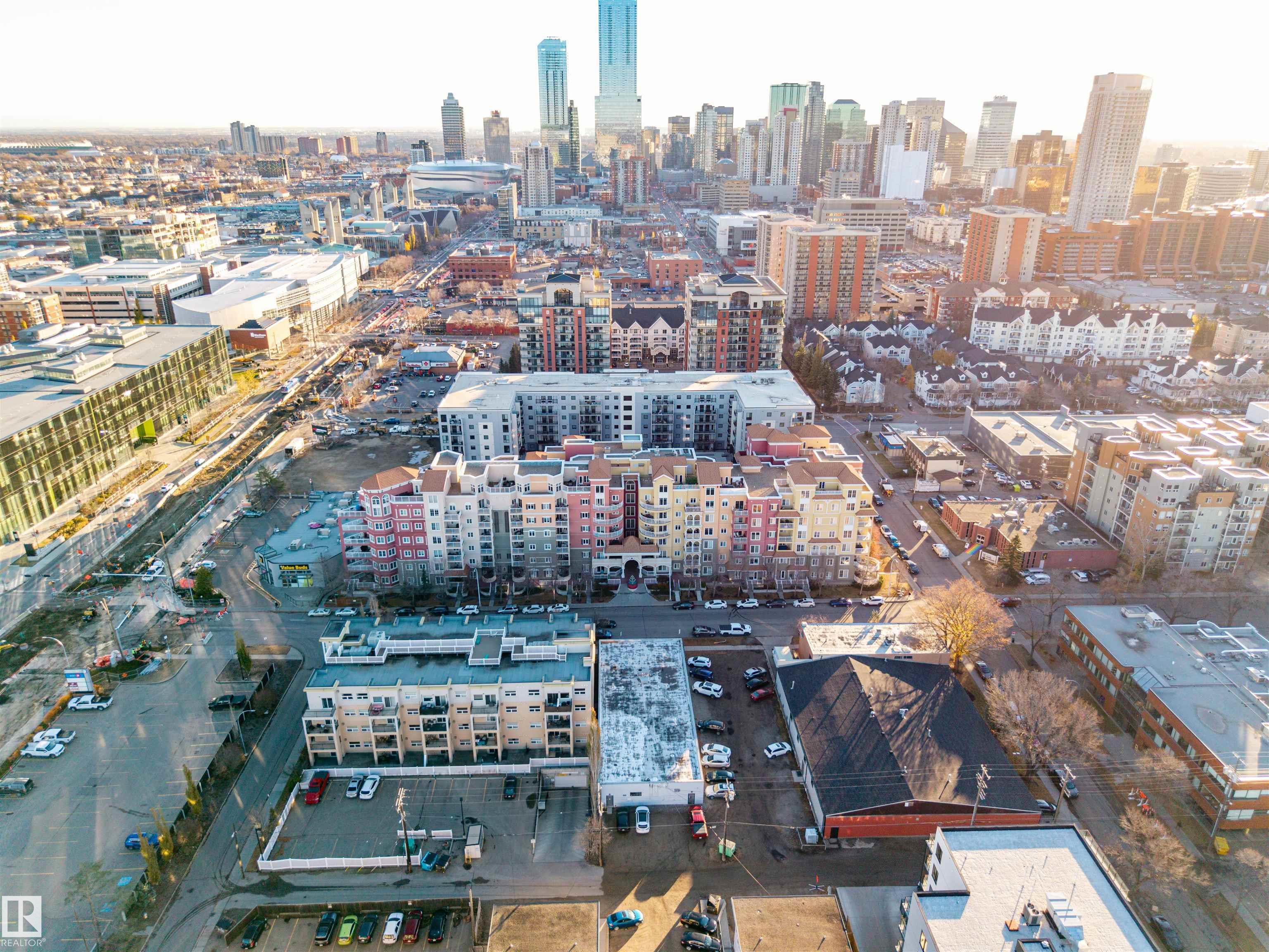 Photo 35 at 609 - 10333 112 Street NW, Wîhkwêntôwin, Edmonton