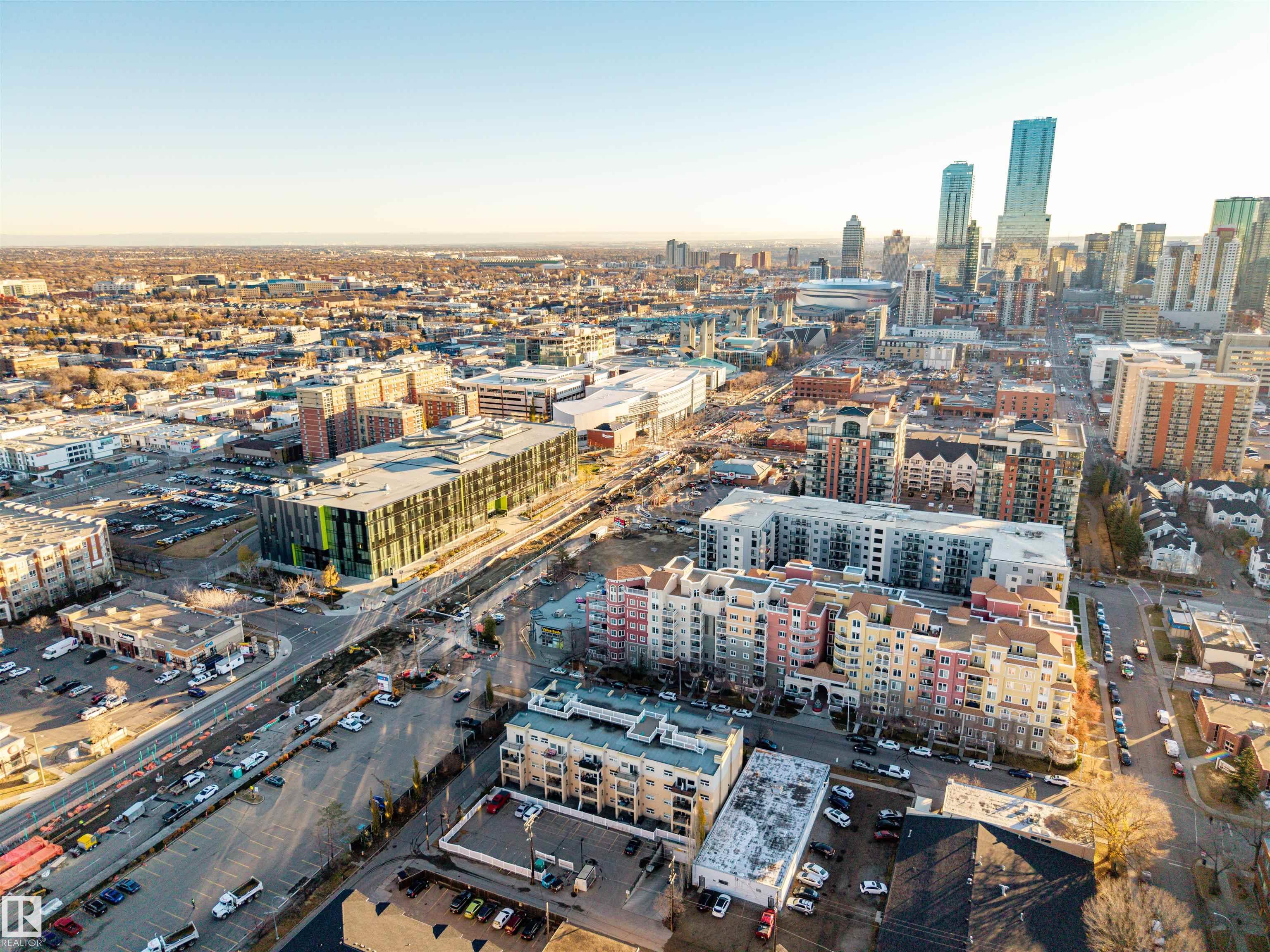 Photo 36 at 609 - 10333 112 Street NW, Wîhkwêntôwin, Edmonton