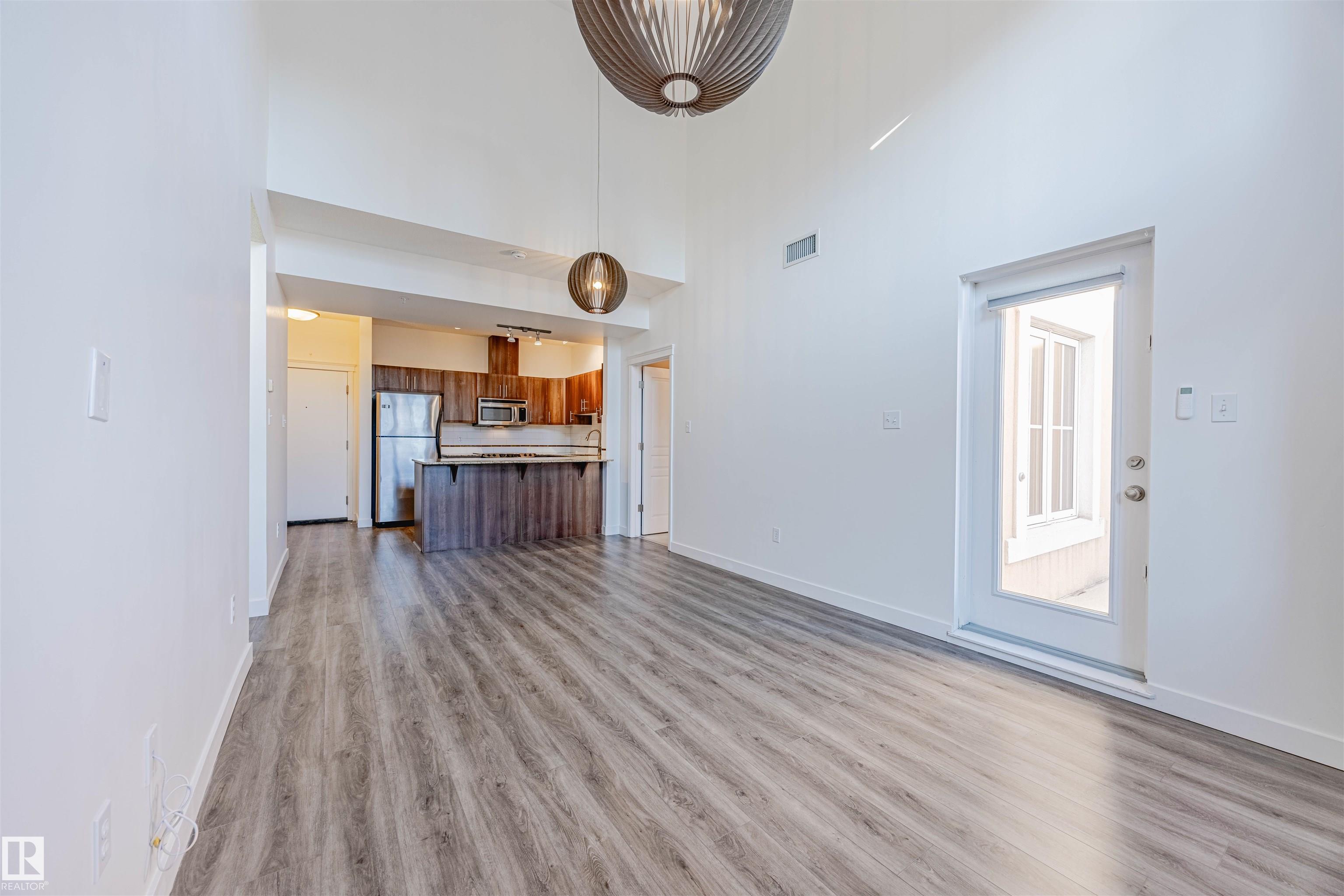 Photo 7 at 609 - 10333 112 Street NW, Wîhkwêntôwin, Edmonton