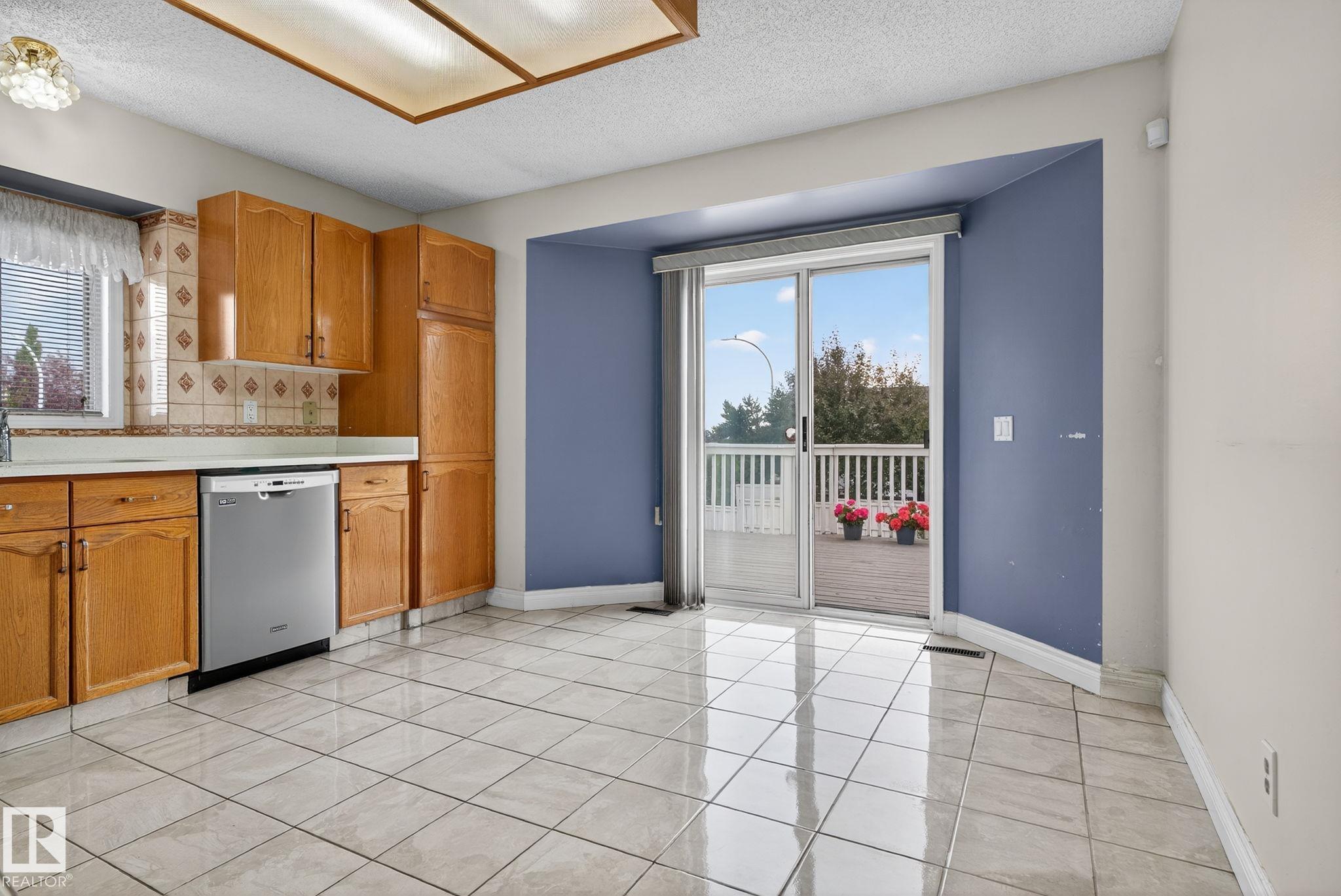 Photo 12 at 15404 73 Street NW, Ozerna, Edmonton