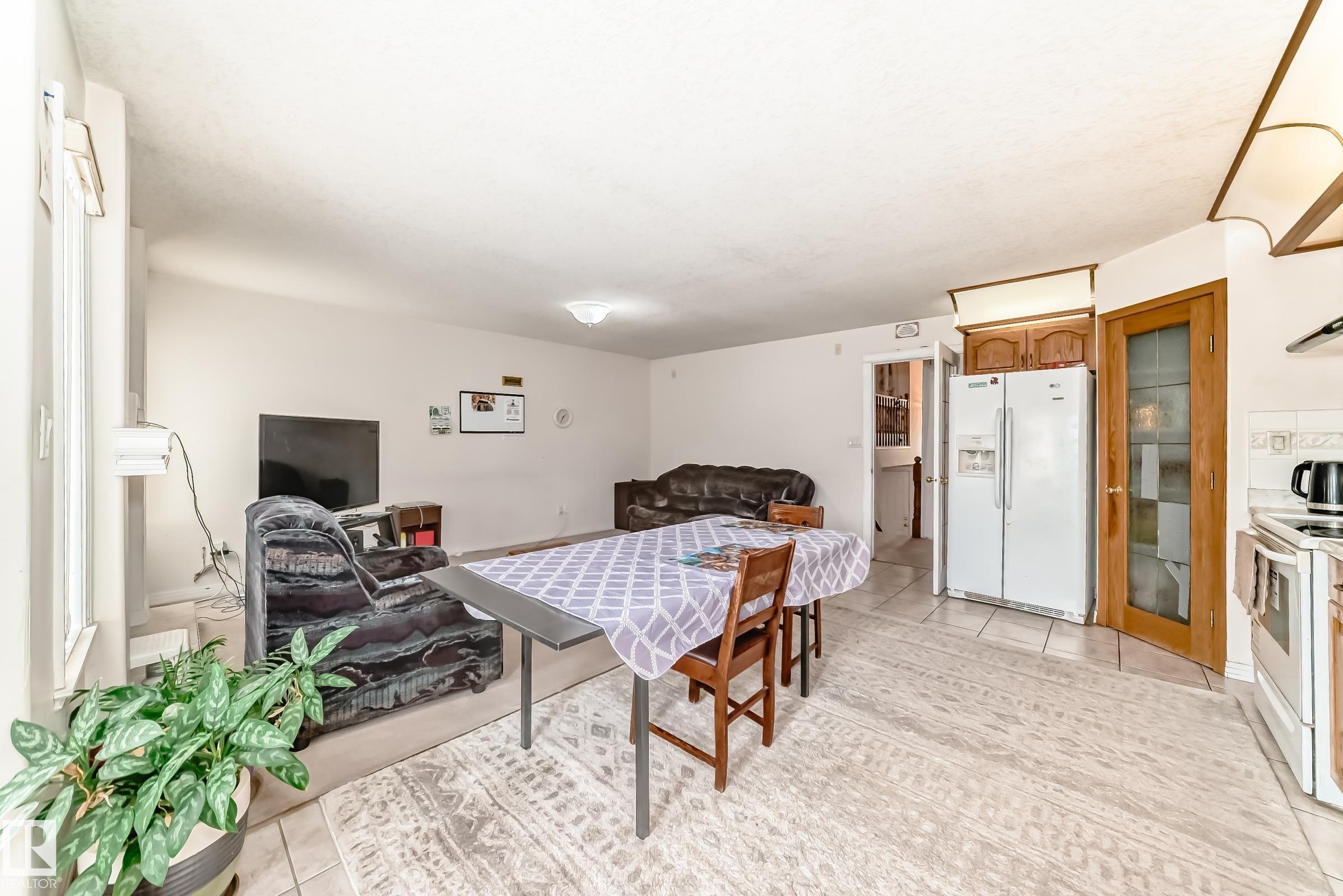 Photo 15 at 3135 34b Avenue NW, Wild Rose, Edmonton