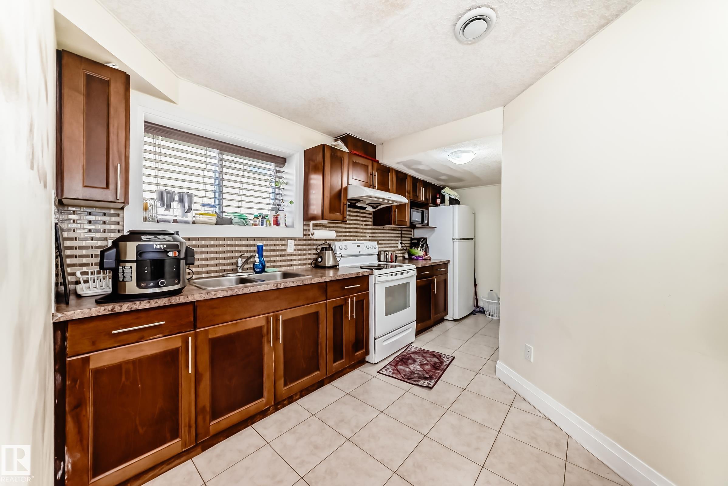 Photo 31 at 3135 34b Avenue NW, Wild Rose, Edmonton