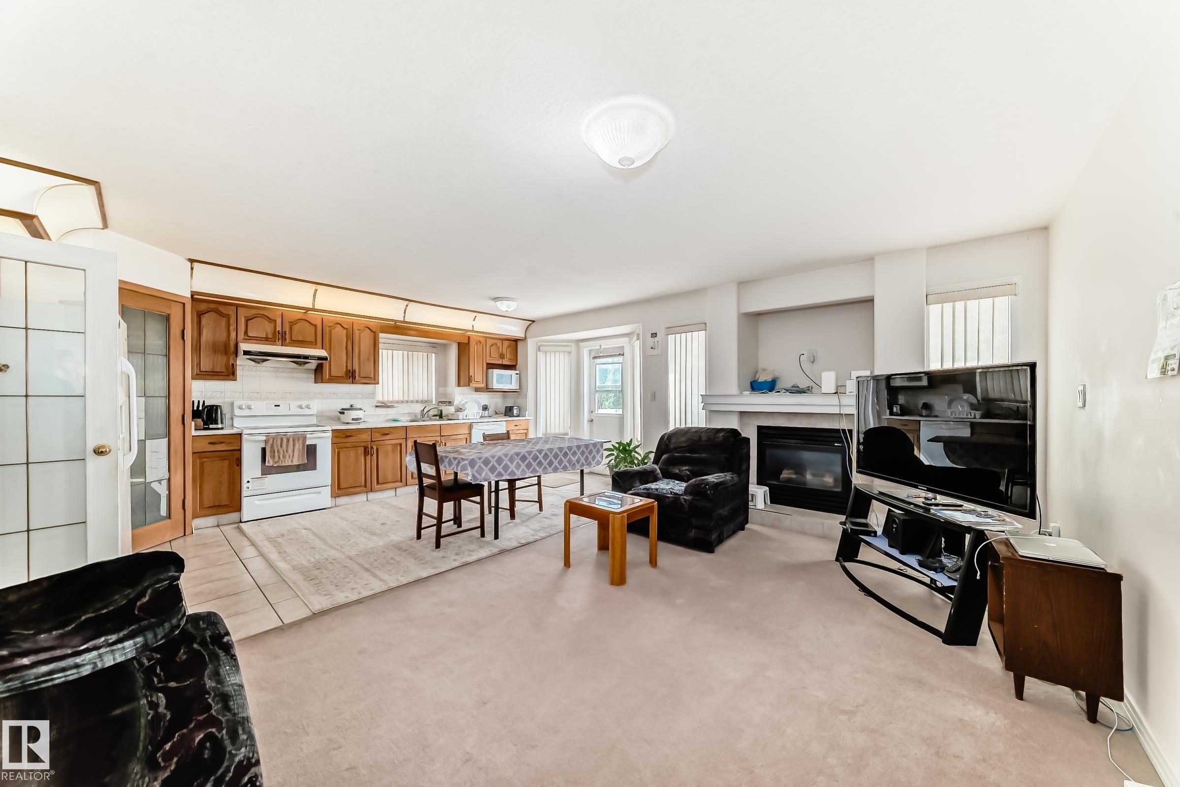 Photo 8 at 3135 34b Avenue NW, Wild Rose, Edmonton