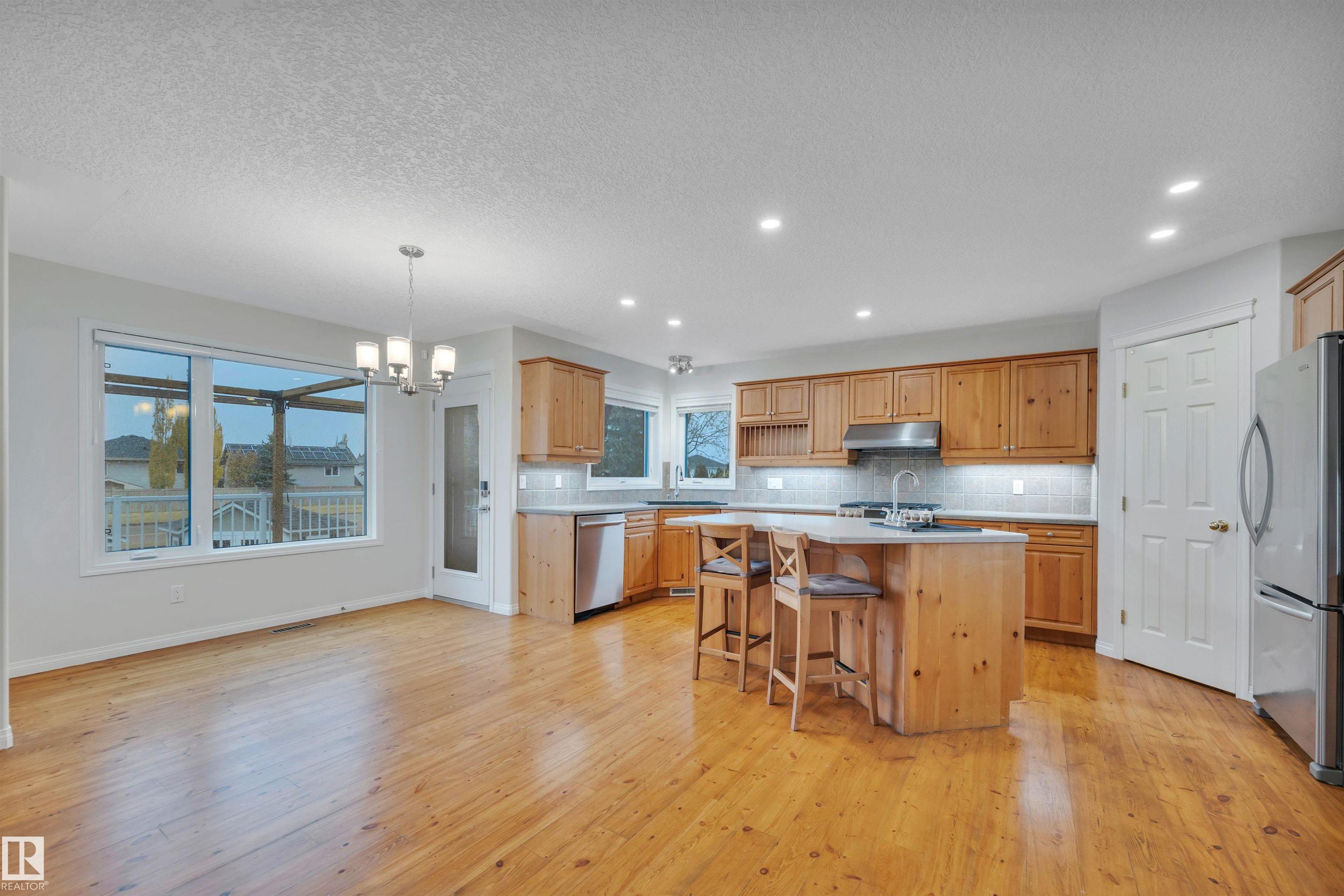 Photo 18 at 1330 118a Street NW, Twin Brooks, Edmonton