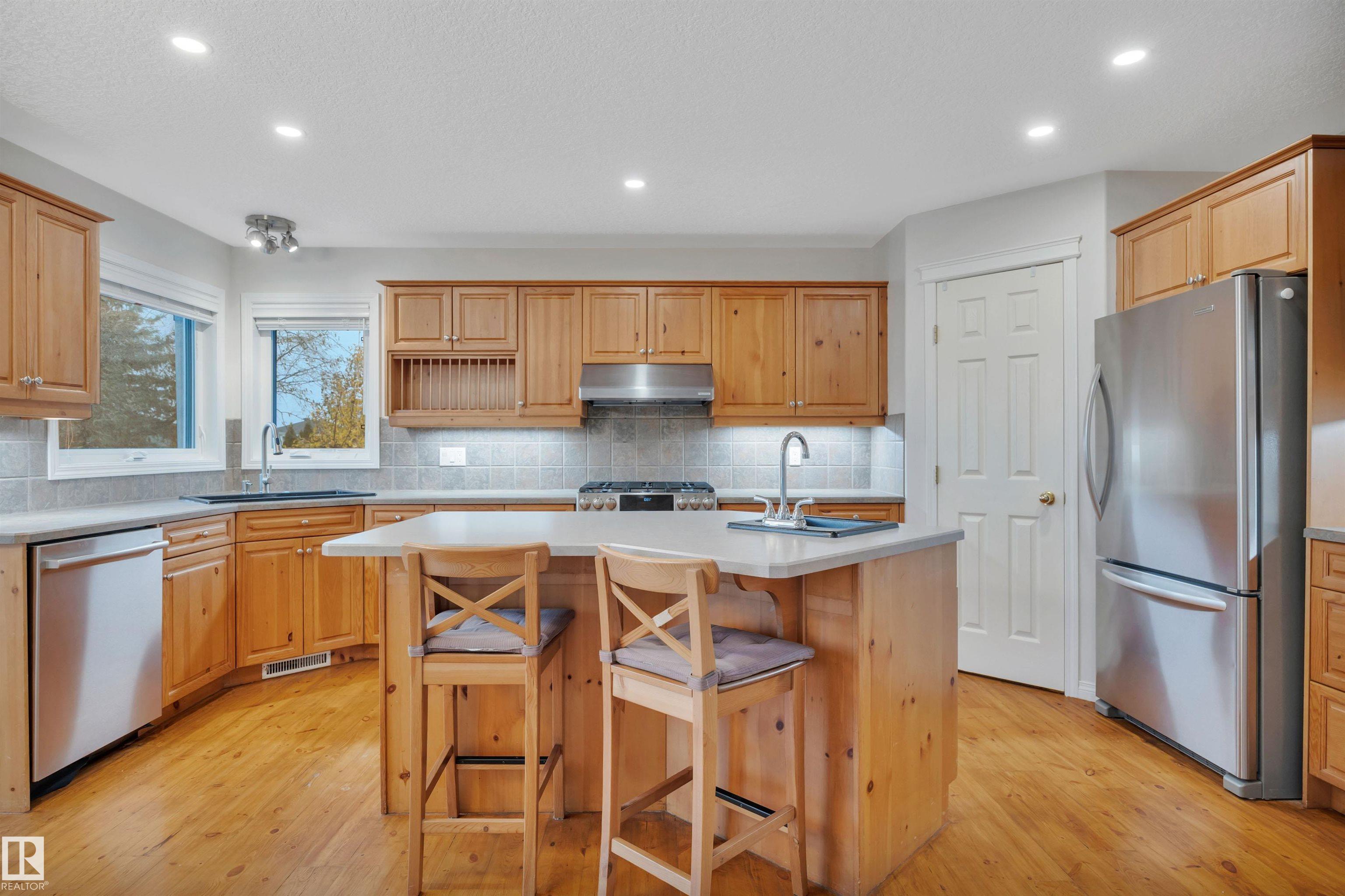 Photo 19 at 1330 118a Street NW, Twin Brooks, Edmonton