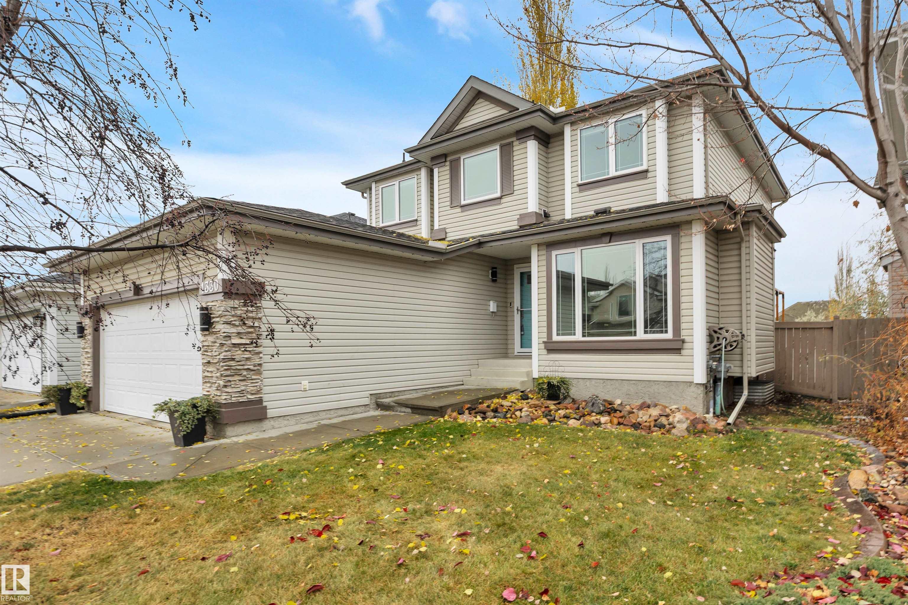 Photo 4 at 1330 118a Street NW, Twin Brooks, Edmonton