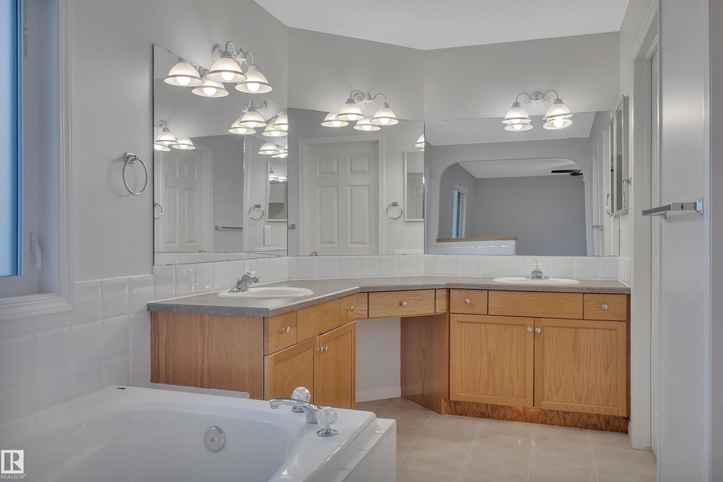 Photo 33 at 1330 118a Street NW, Twin Brooks, Edmonton