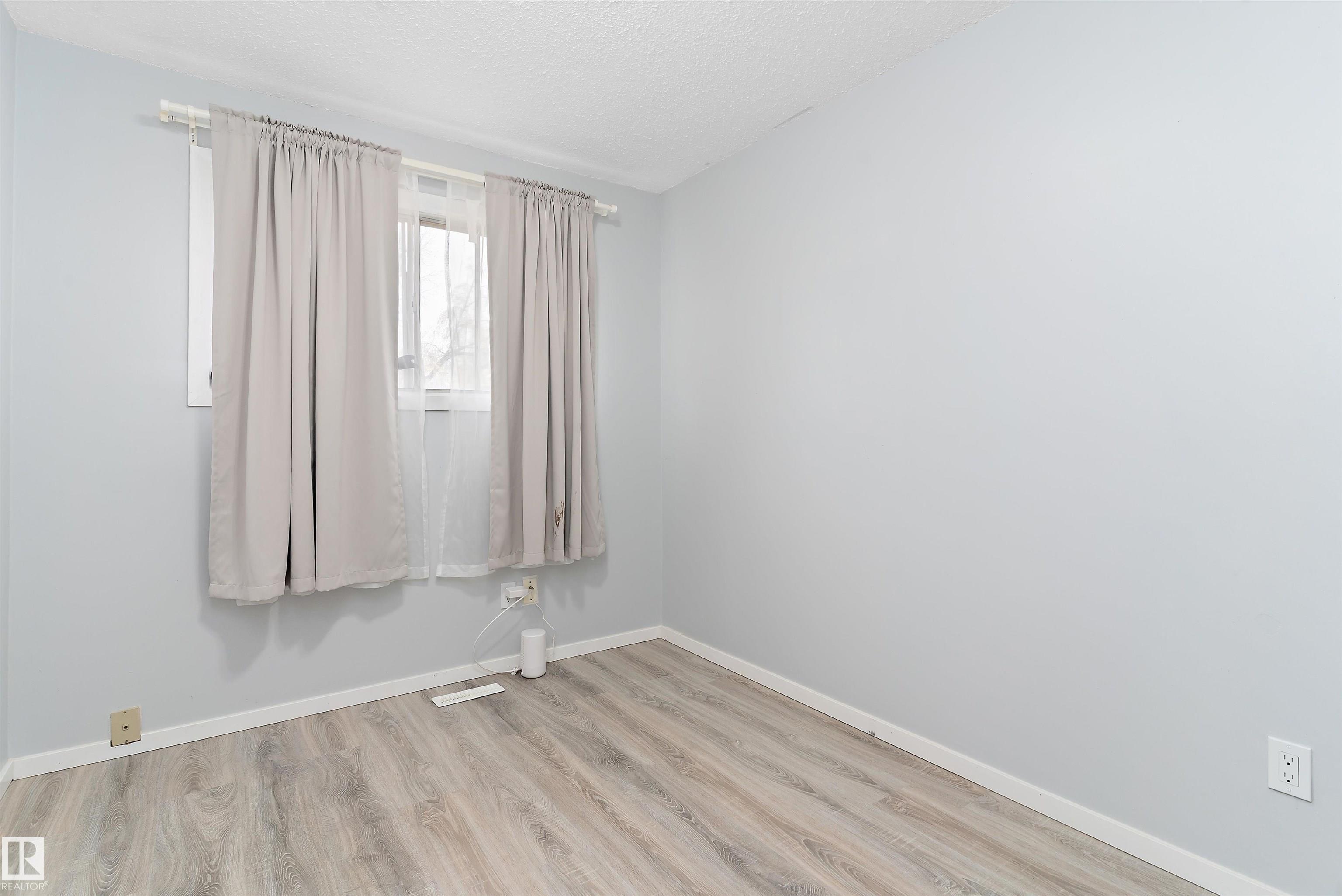 Photo 16 at 3214 71 Street NW, Kameyosek, Edmonton