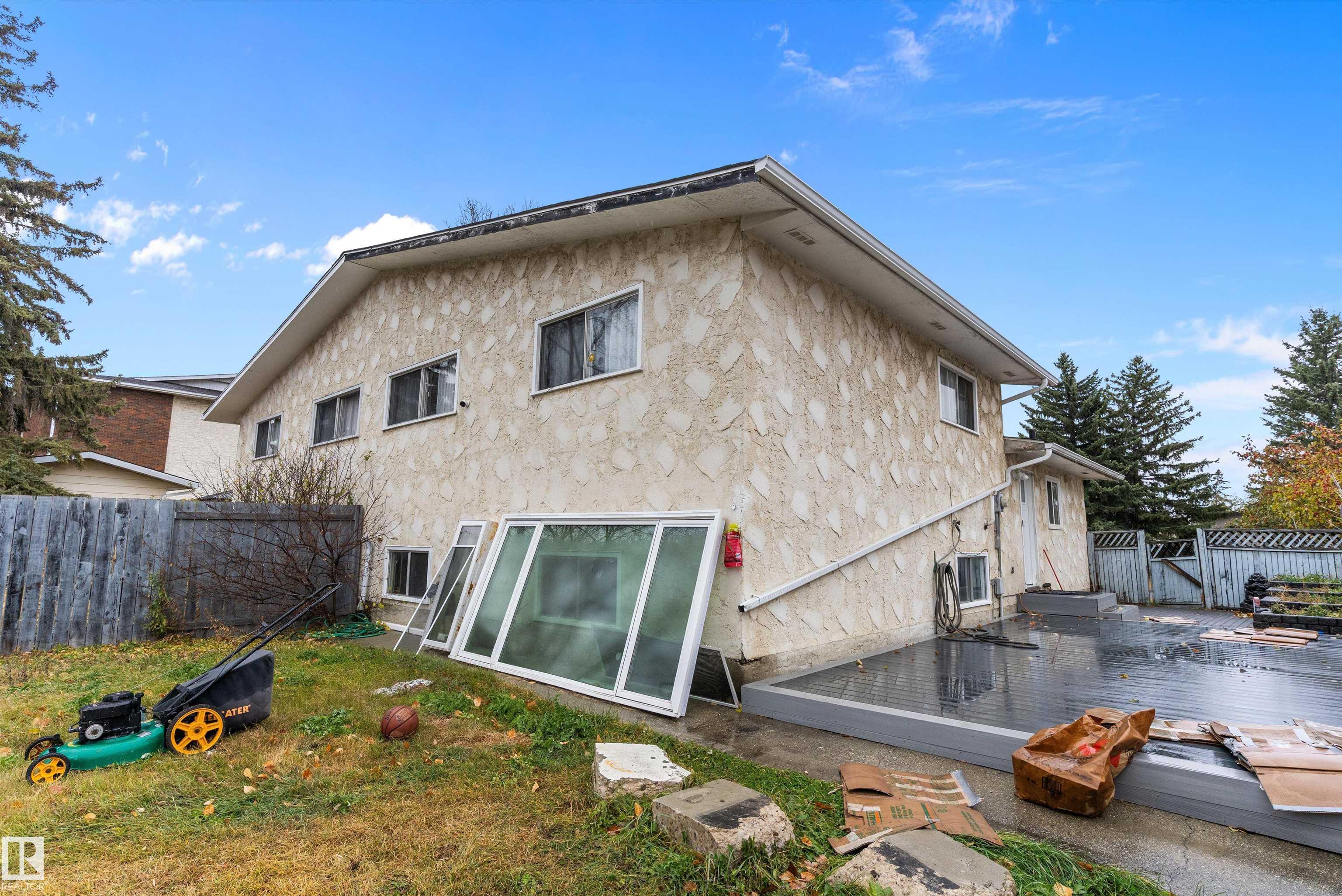 Photo 32 at 3214 71 Street NW, Kameyosek, Edmonton