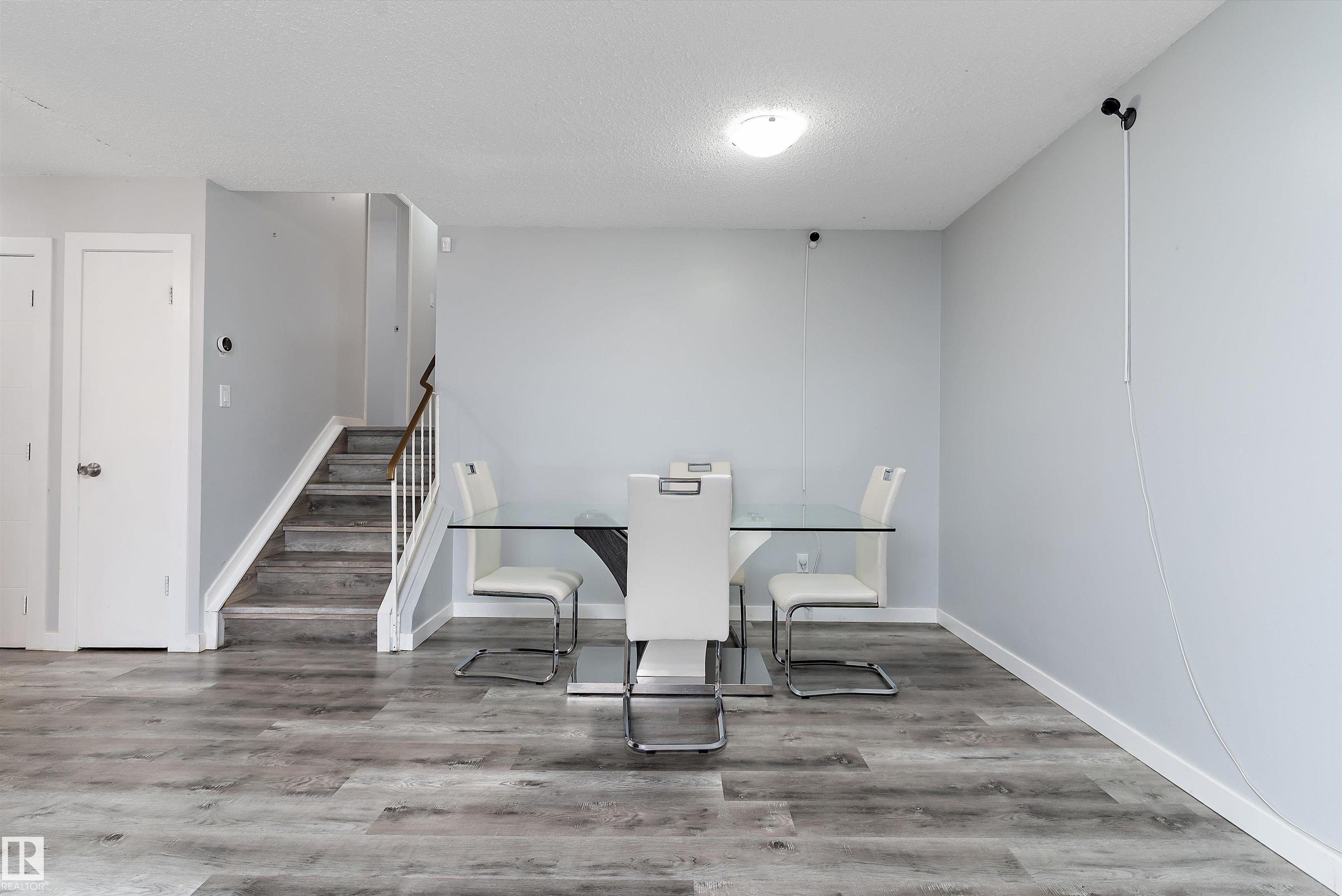 Photo 9 at 3214 71 Street NW, Kameyosek, Edmonton