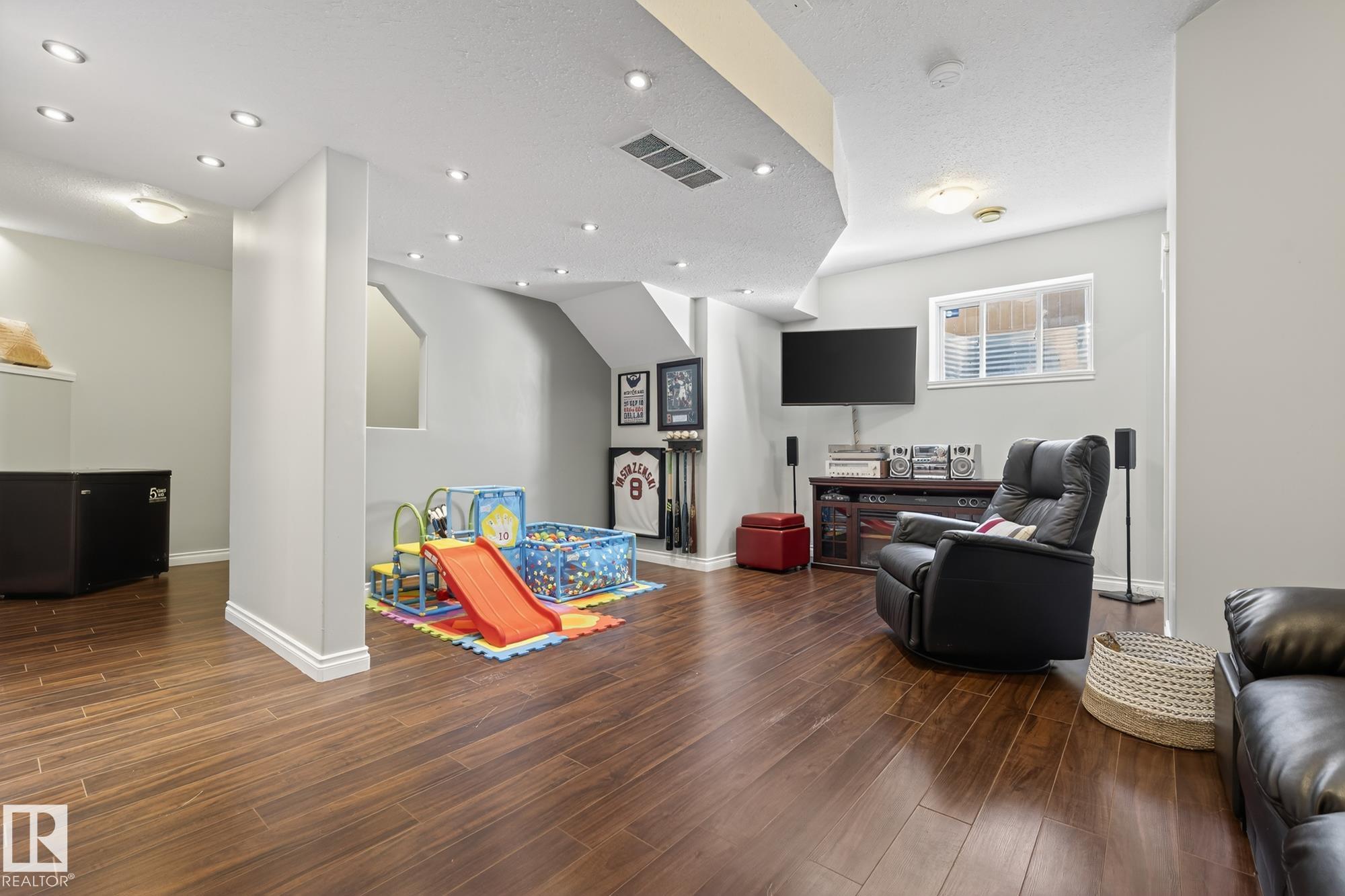 Photo 36 at 8802 98 Avenue, Morinville